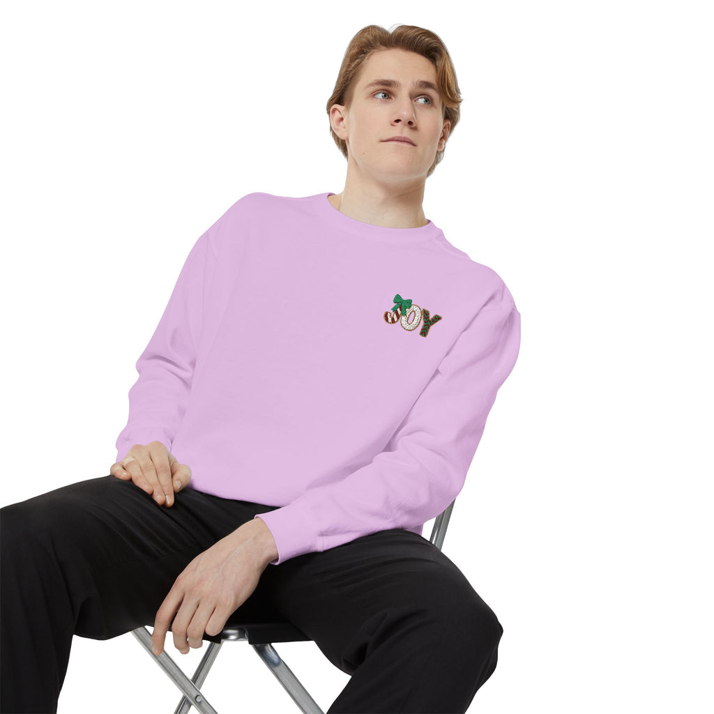 JOY Floral Crewneck Sweatshirt — Holiday Botanical Graphic Christmas T-Shirt & Sweater