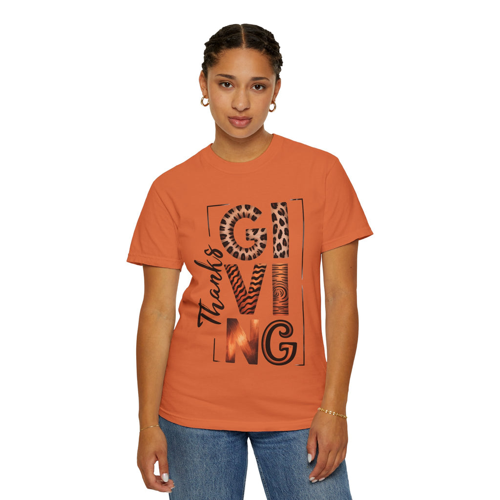 Fall T-Shirts and Sweatshirts Collection Giving Thanks T-Shirt Thanksgiving Graphic Tee with Leopard & Wood Pattern Letters