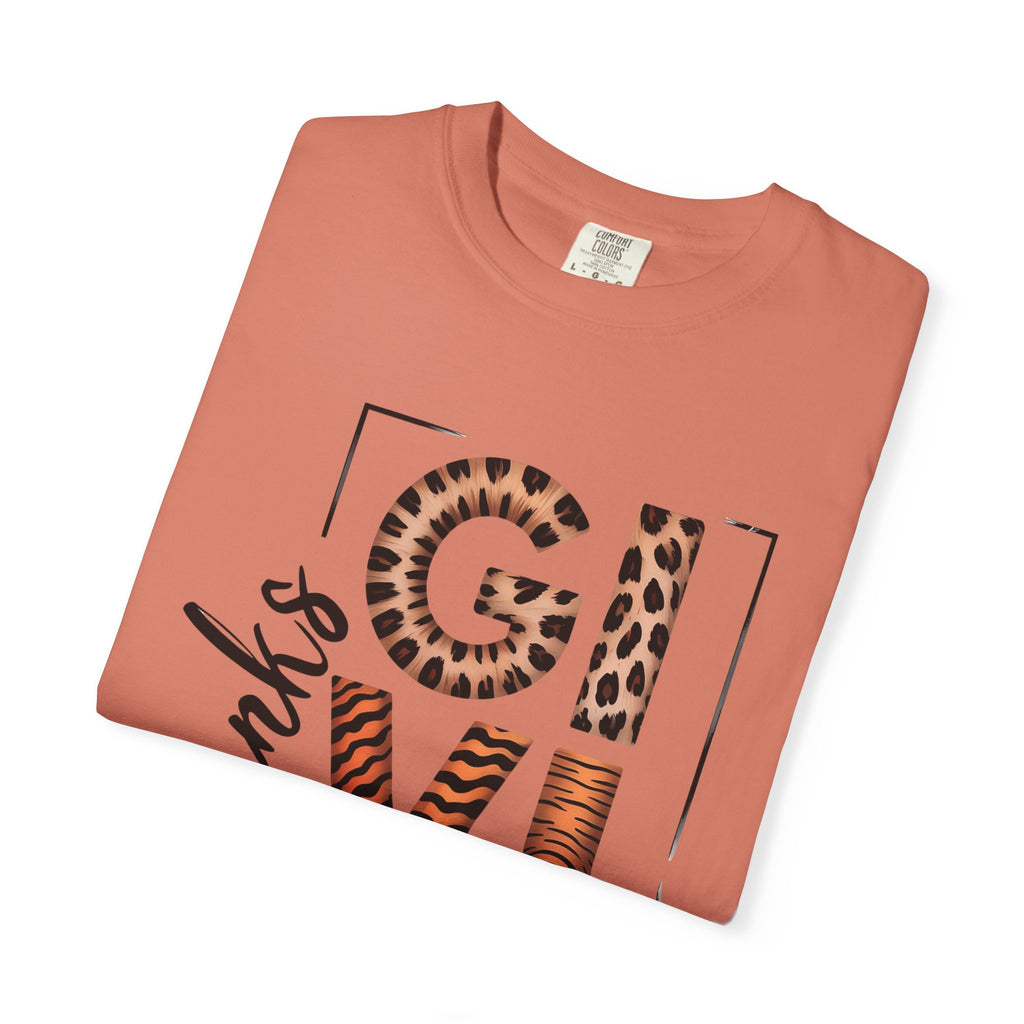 Fall T-Shirts and Sweatshirts Collection Giving Thanks T-Shirt Thanksgiving Graphic Tee with Leopard & Wood Pattern Letters