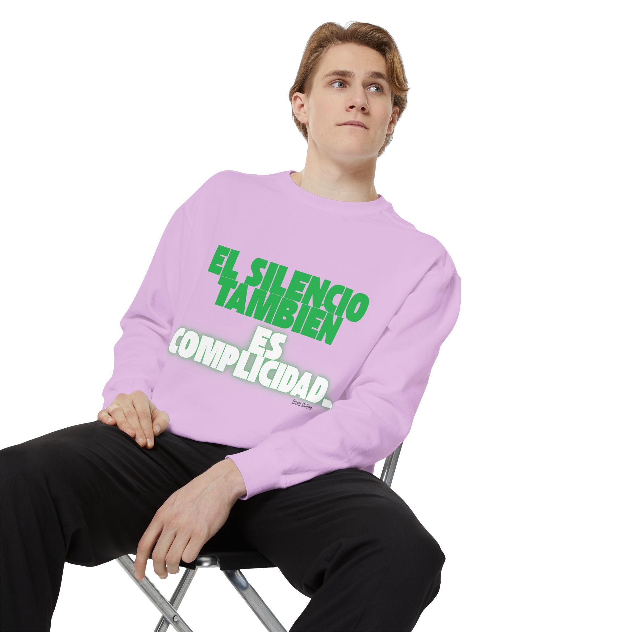 Sweatshirt  "El silencio también es complicidad" Spanish Protest Crewneck