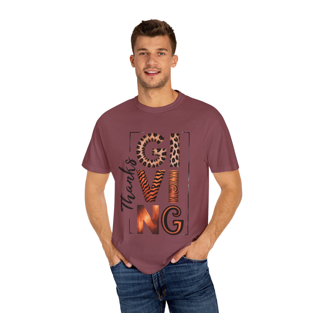 Fall T-Shirts and Sweatshirts Collection Giving Thanks T-Shirt Thanksgiving Graphic Tee with Leopard & Wood Pattern Letters
