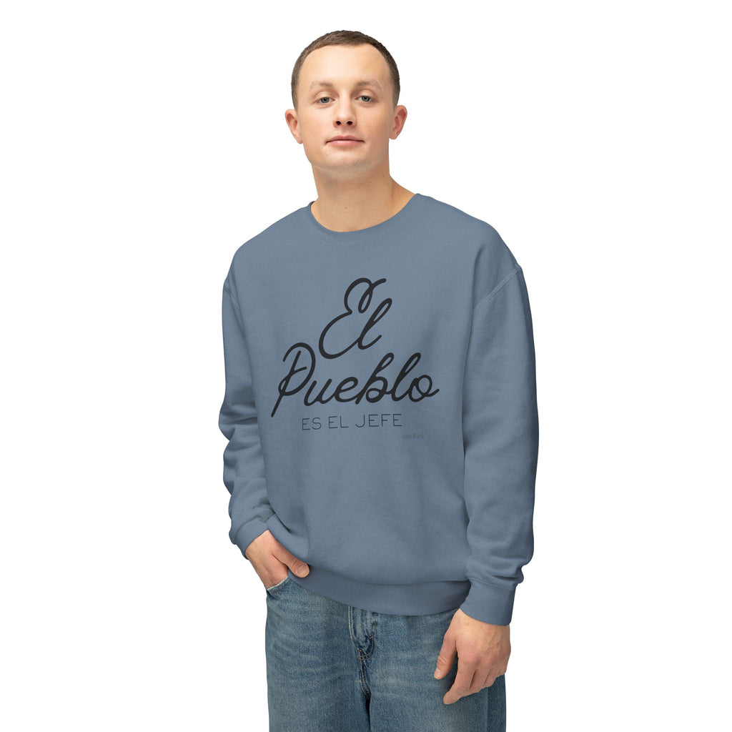 El Pueblo Crewneck Sweatshirt — "El Pueblo es el Jefe" Script Pullover