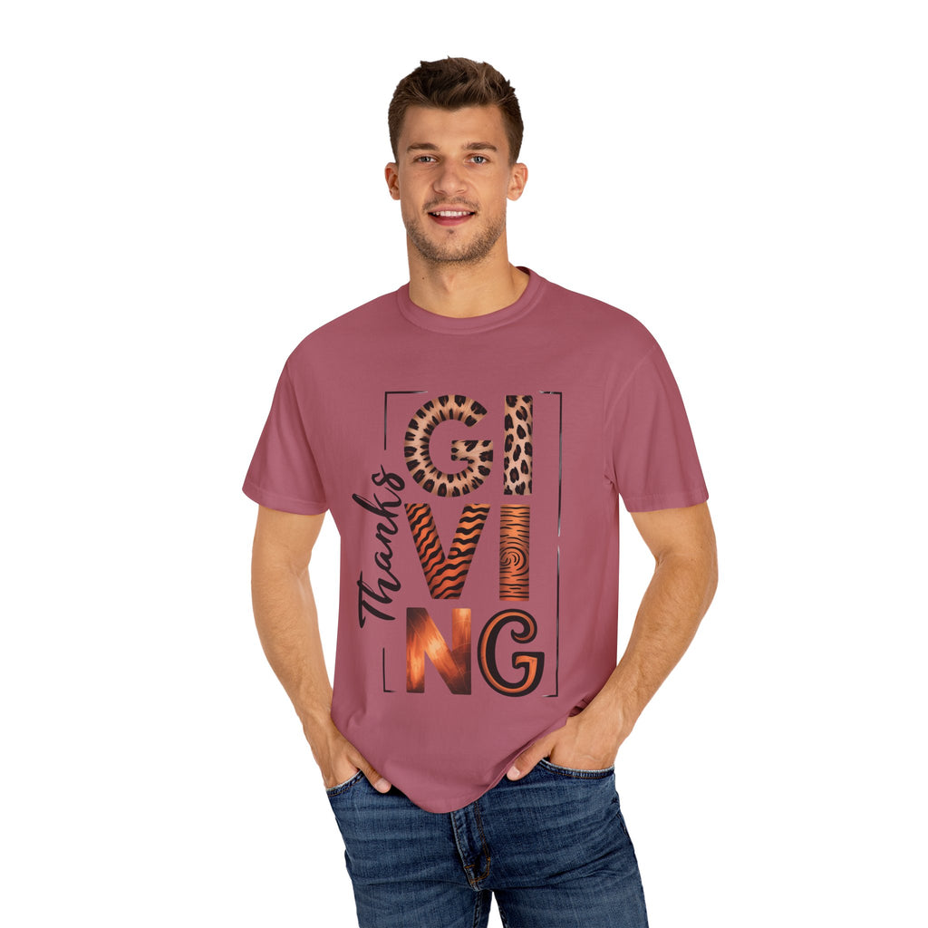 Fall T-Shirts and Sweatshirts Collection Giving Thanks T-Shirt Thanksgiving Graphic Tee with Leopard & Wood Pattern Letters
