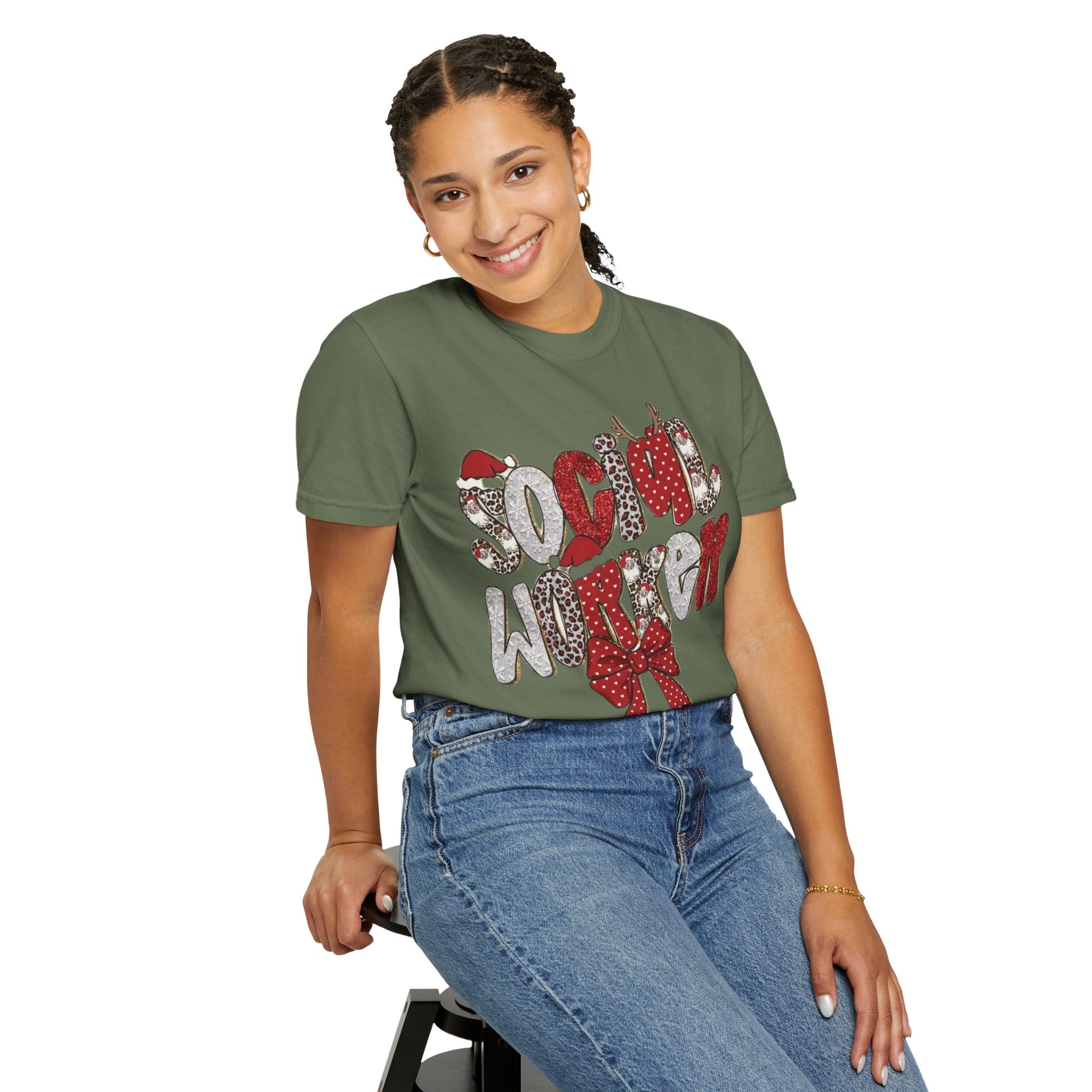 Social Worker Christmas T-Shirt  Festive Holiday Graphic Tee