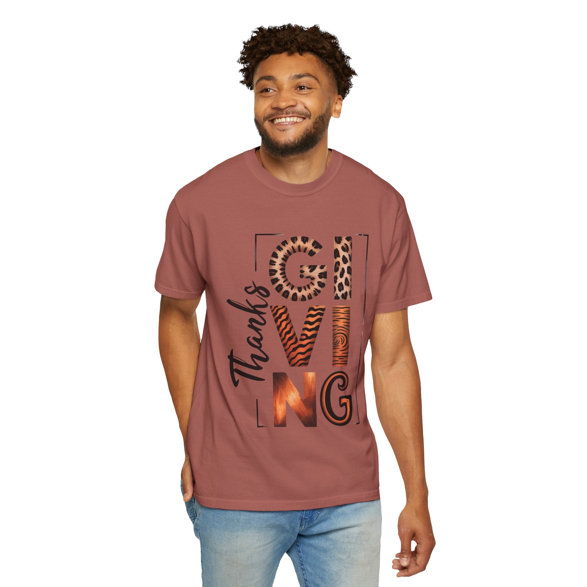 Fall T-Shirts and Sweatshirts Collection Giving Thanks T-Shirt Thanksgiving Graphic Tee with Leopard & Wood Pattern Letters