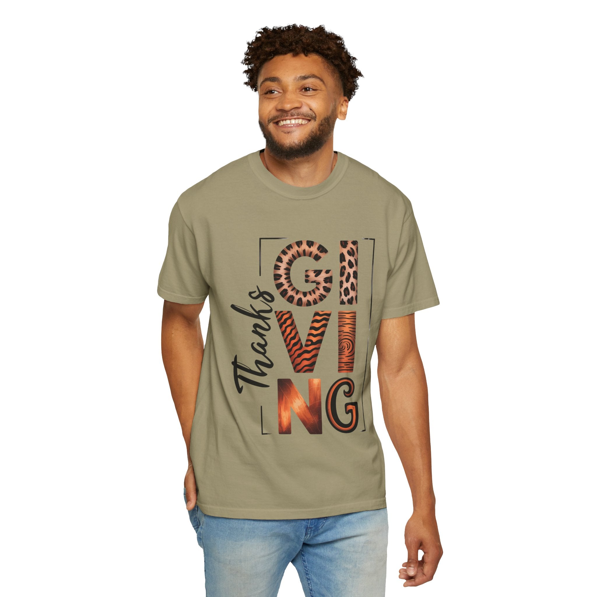 Fall T-Shirts and Sweatshirts Collection Giving Thanks T-Shirt Thanksgiving Graphic Tee with Leopard & Wood Pattern Letters