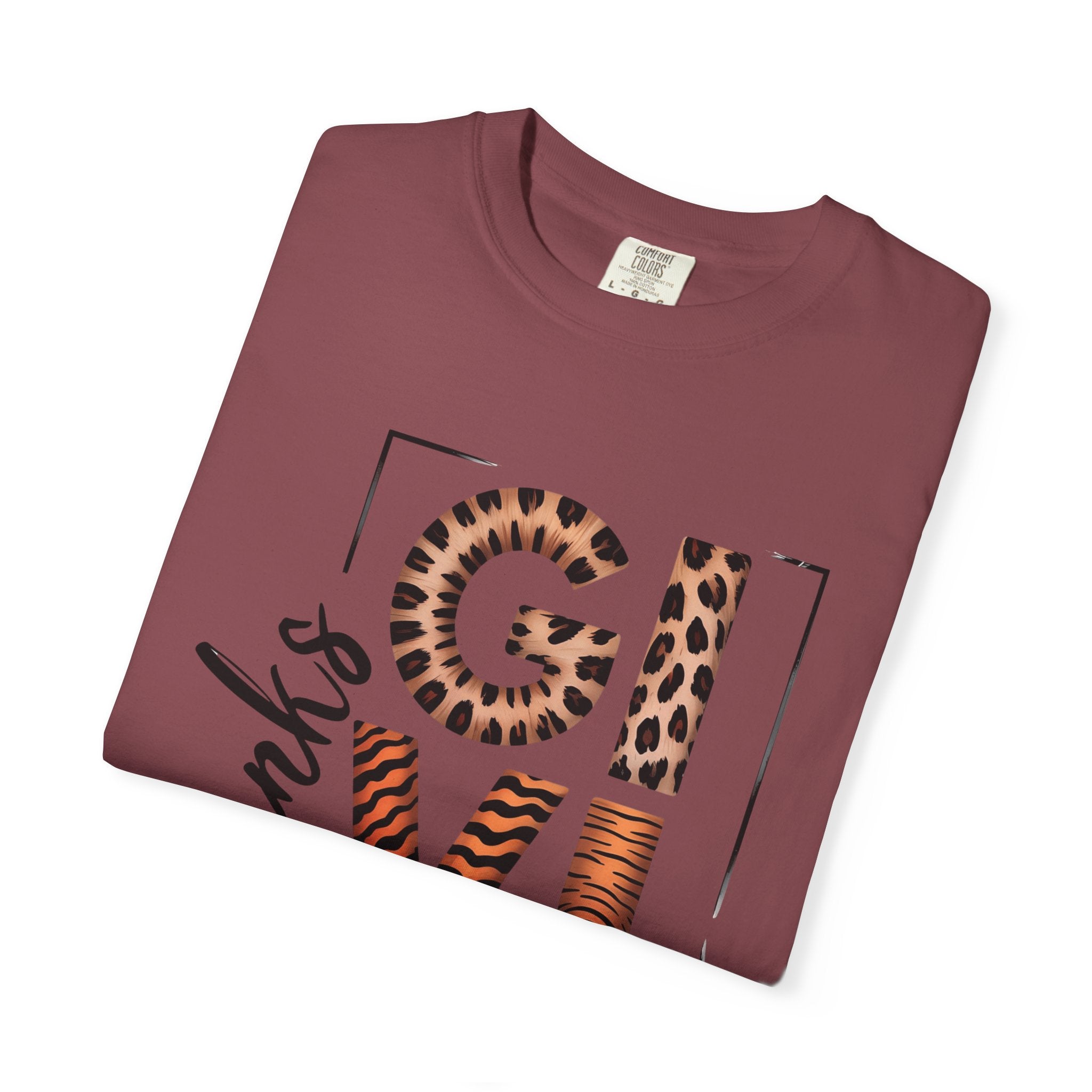 Fall T-Shirts and Sweatshirts Collection Giving Thanks T-Shirt Thanksgiving Graphic Tee with Leopard & Wood Pattern Letters