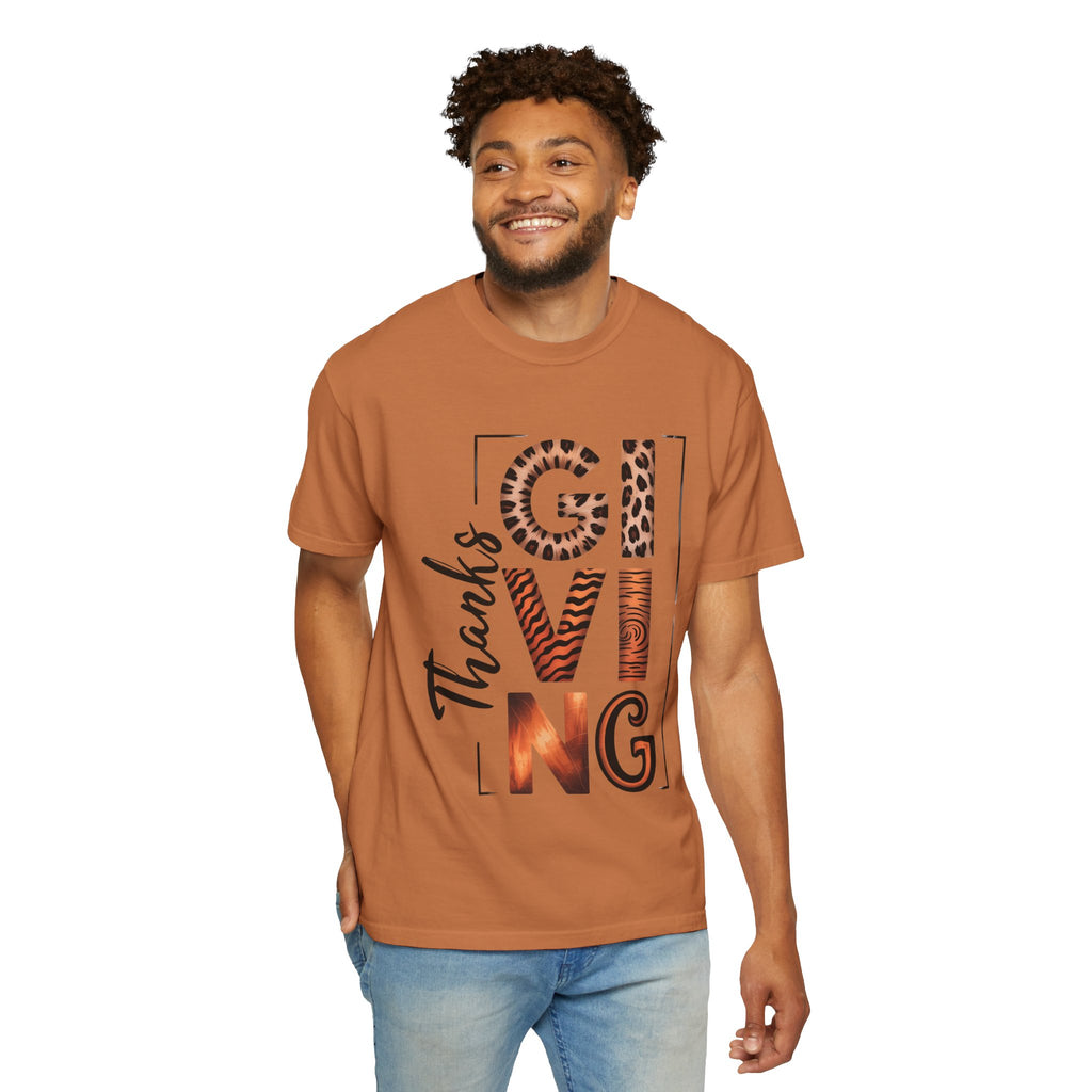 Fall T-Shirts and Sweatshirts Collection Giving Thanks T-Shirt Thanksgiving Graphic Tee with Leopard & Wood Pattern Letters