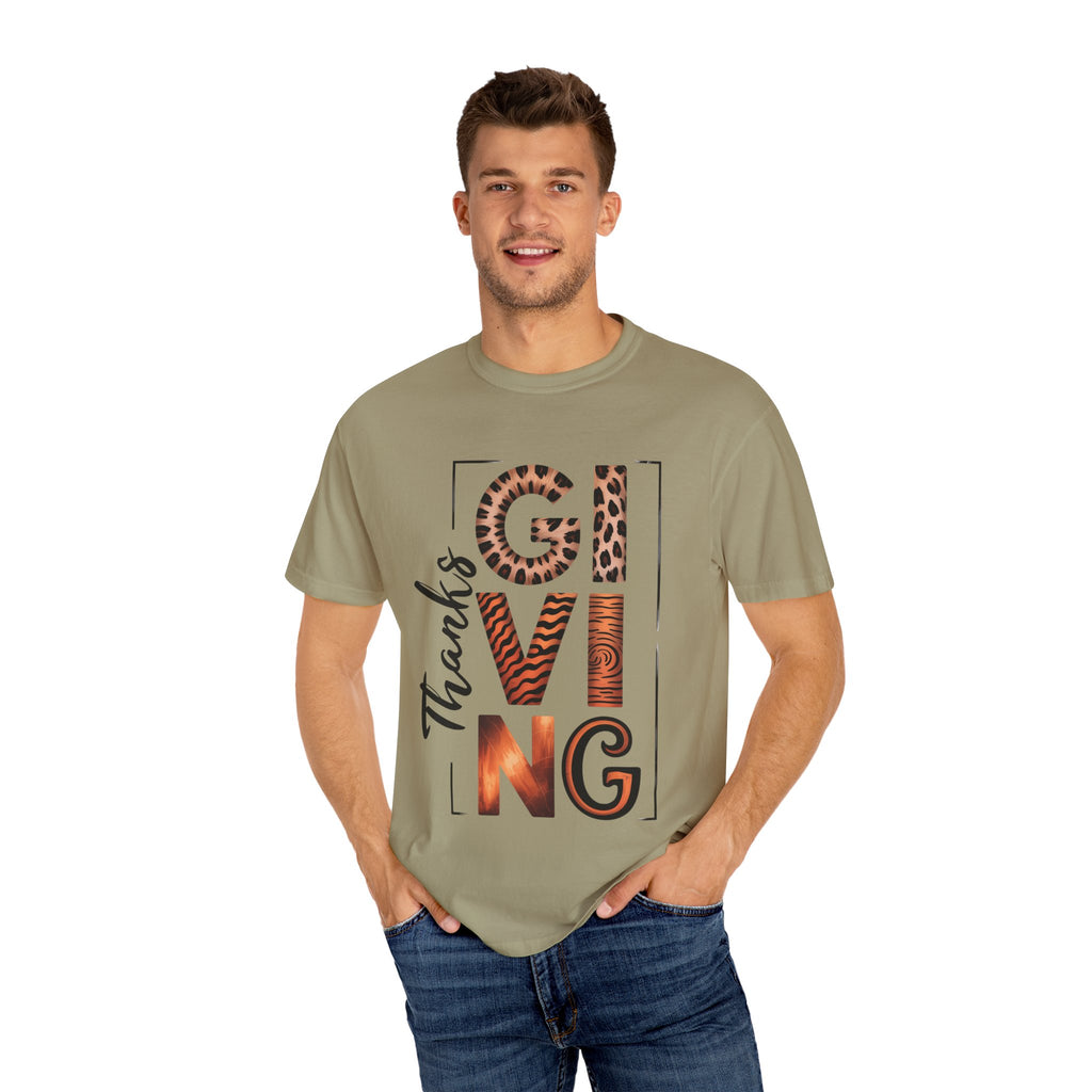 Fall T-Shirts and Sweatshirts Collection Giving Thanks T-Shirt Thanksgiving Graphic Tee with Leopard & Wood Pattern Letters