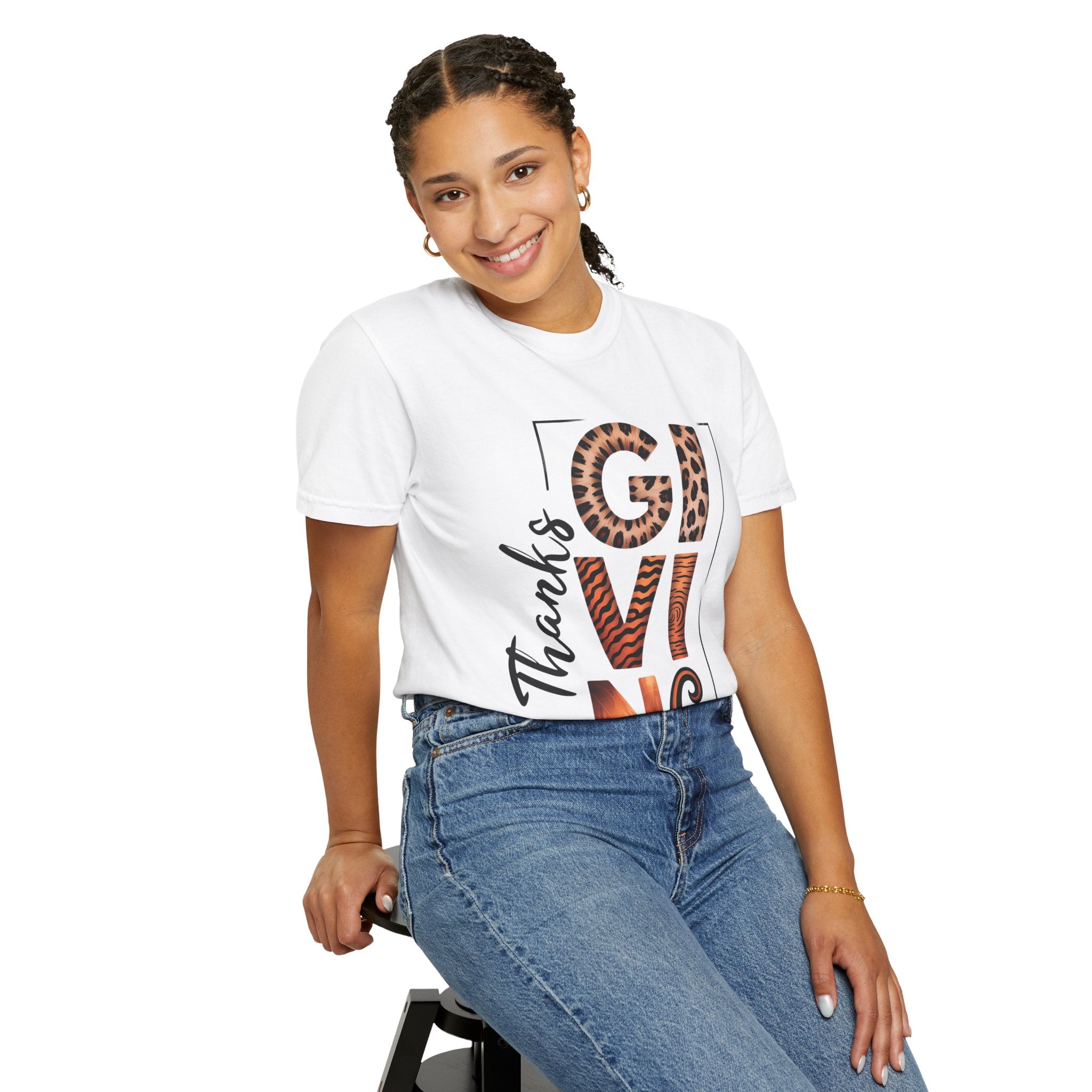 Fall T-Shirts and Sweatshirts Collection Giving Thanks T-Shirt Thanksgiving Graphic Tee with Leopard & Wood Pattern Letters