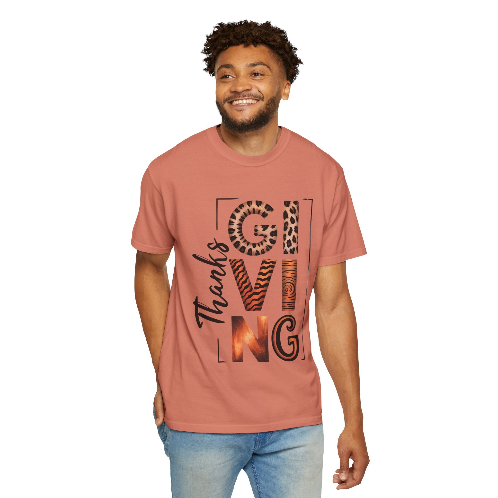 Fall T-Shirts and Sweatshirts Collection Giving Thanks T-Shirt Thanksgiving Graphic Tee with Leopard & Wood Pattern Letters