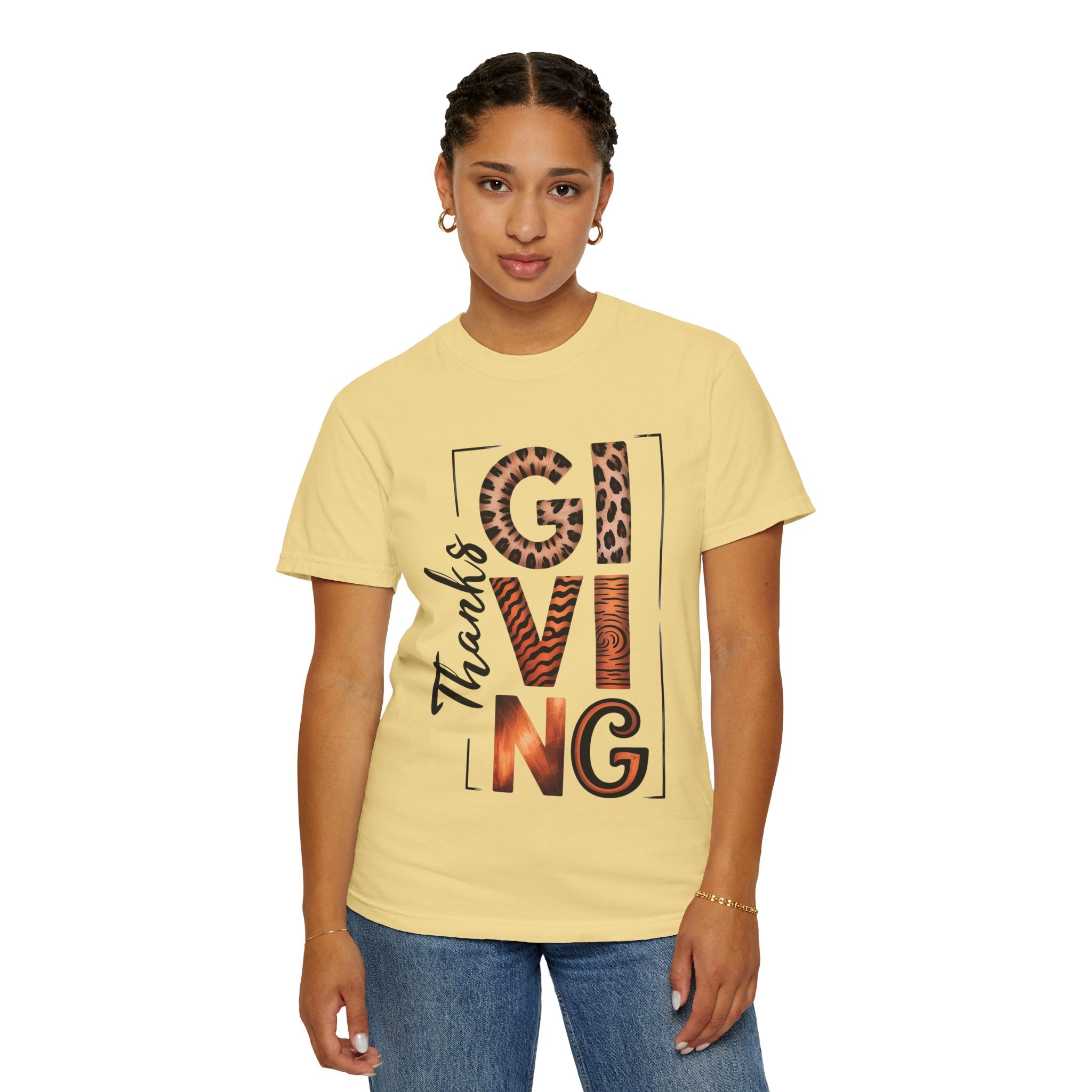 Fall T-Shirts and Sweatshirts Collection Giving Thanks T-Shirt Thanksgiving Graphic Tee with Leopard & Wood Pattern Letters