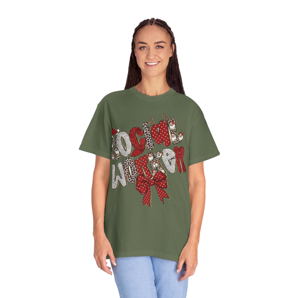 Social Worker Christmas T-Shirt  Festive Holiday Graphic Tee