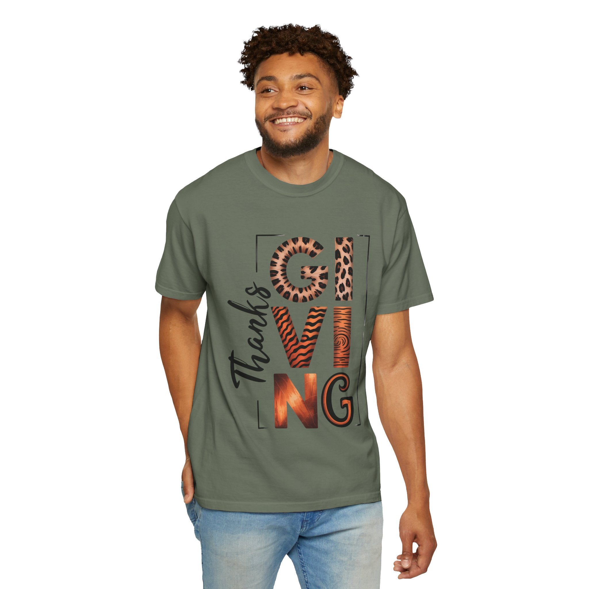 Fall T-Shirts and Sweatshirts Collection Giving Thanks T-Shirt Thanksgiving Graphic Tee with Leopard & Wood Pattern Letters