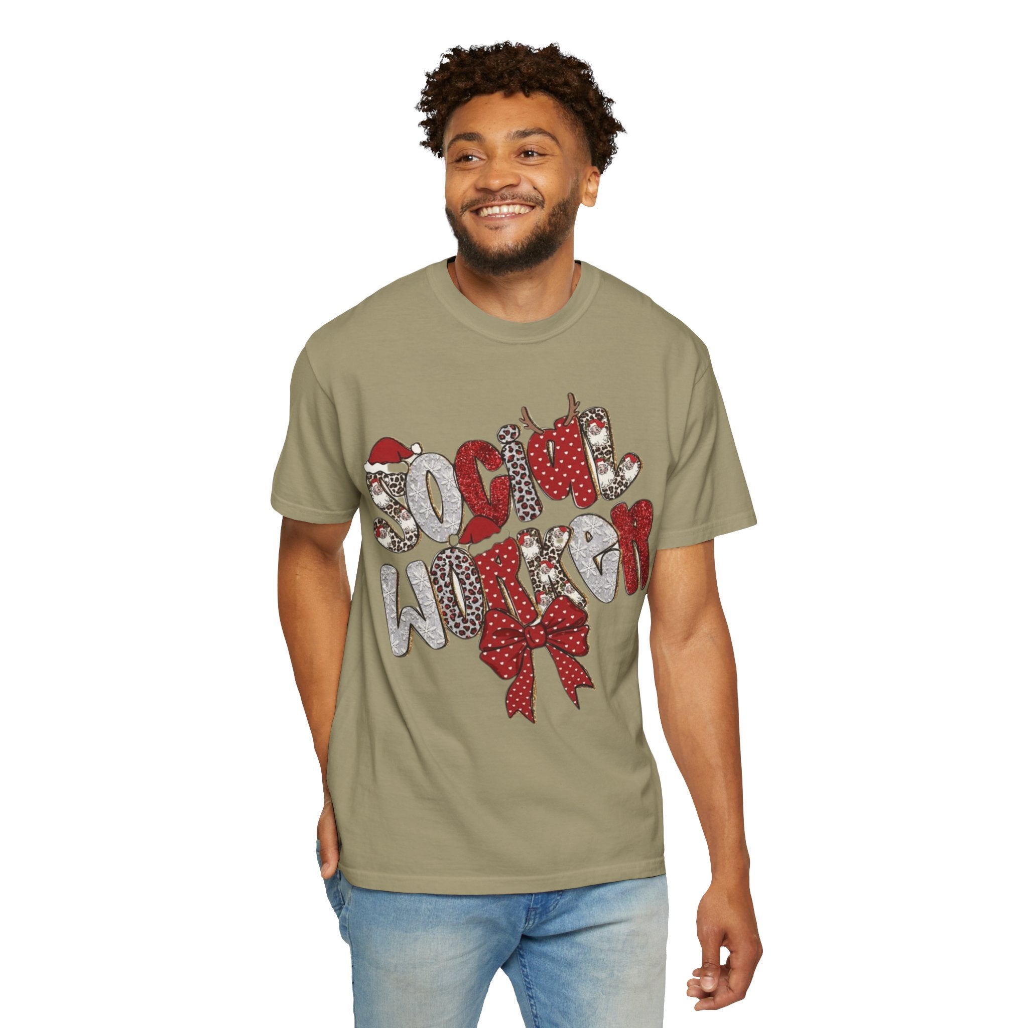 Social Worker Christmas T-Shirt  Festive Holiday Graphic Tee