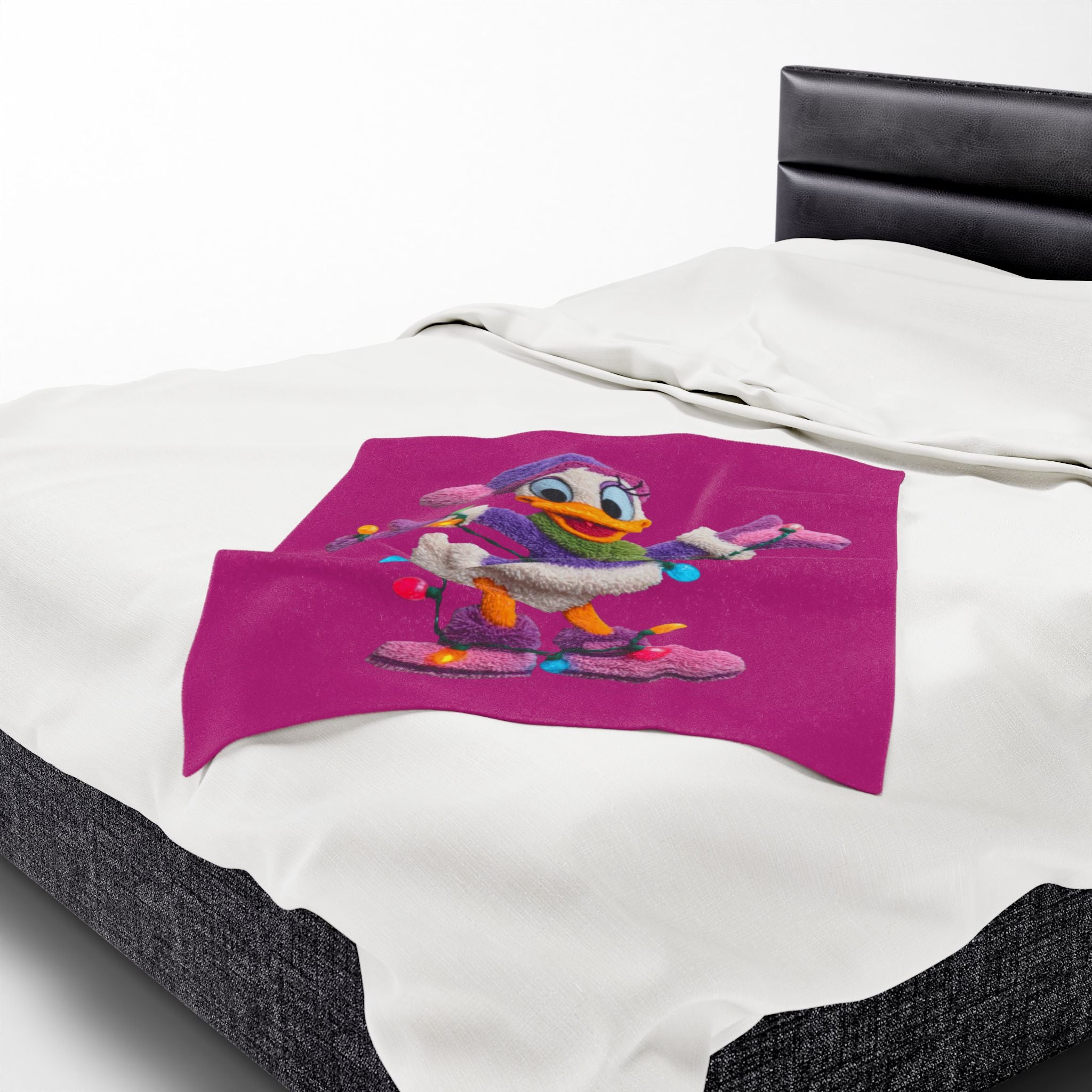 Daisy Duck Holiday Velveteen Plush Blanket — Cozy Christmas Lights Throw for Kids & Fans