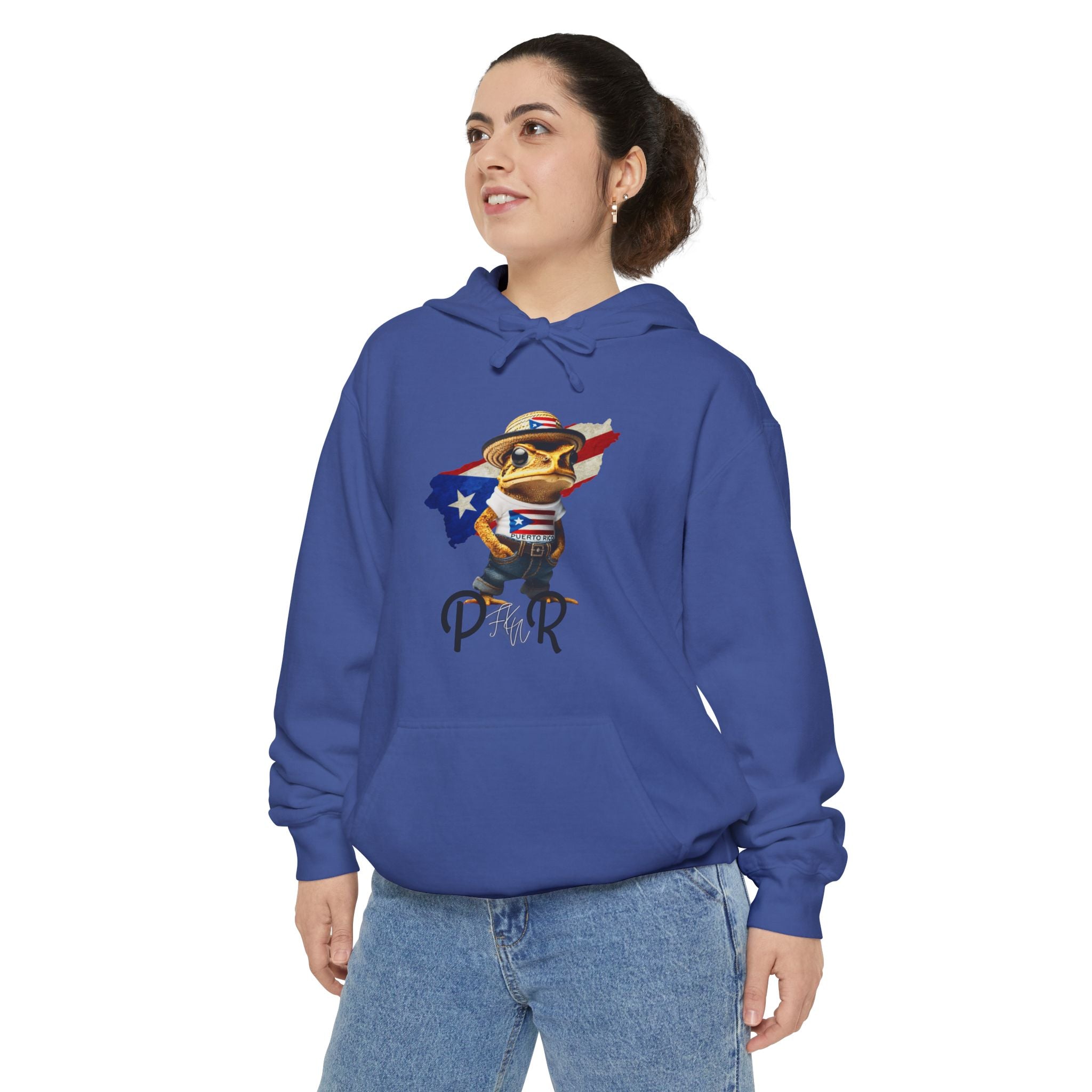 Camiseta y Sudadera Unisex con Bordado – Diseño de Puerto Rico Puerto Rico Embroidered T-Shirt & Unisex Crewneck Sweatshirt