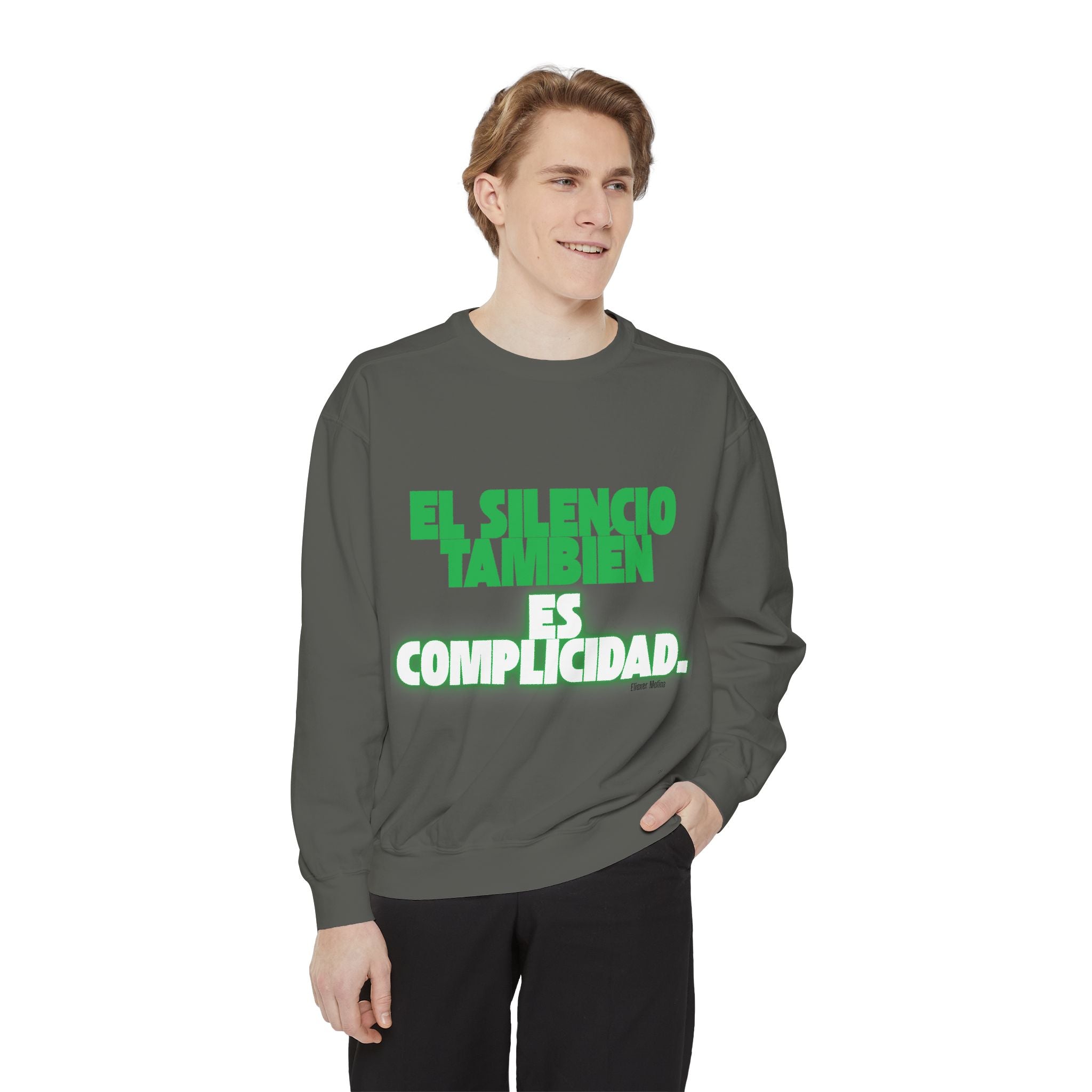 Sweatshirt  "El silencio también es complicidad" Spanish Protest Crewneck