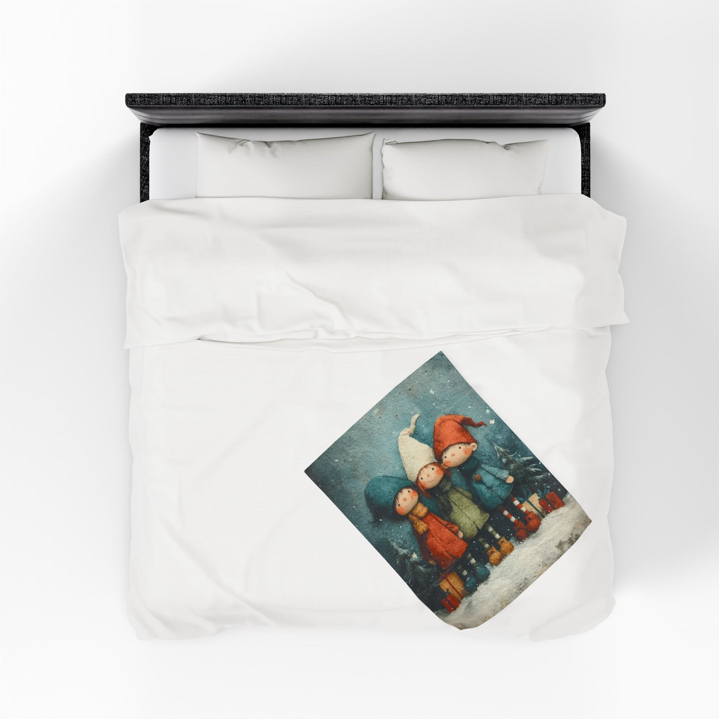 Christmas Elf Trio Velveteen Plush Blanket – Cozy Holiday Kids Throw