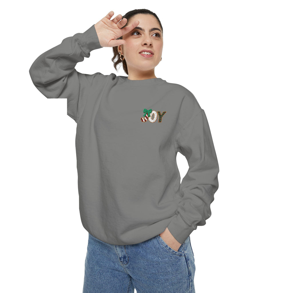 JOY Floral Crewneck Sweatshirt — Holiday Botanical Graphic Christmas T-Shirt & Sweater