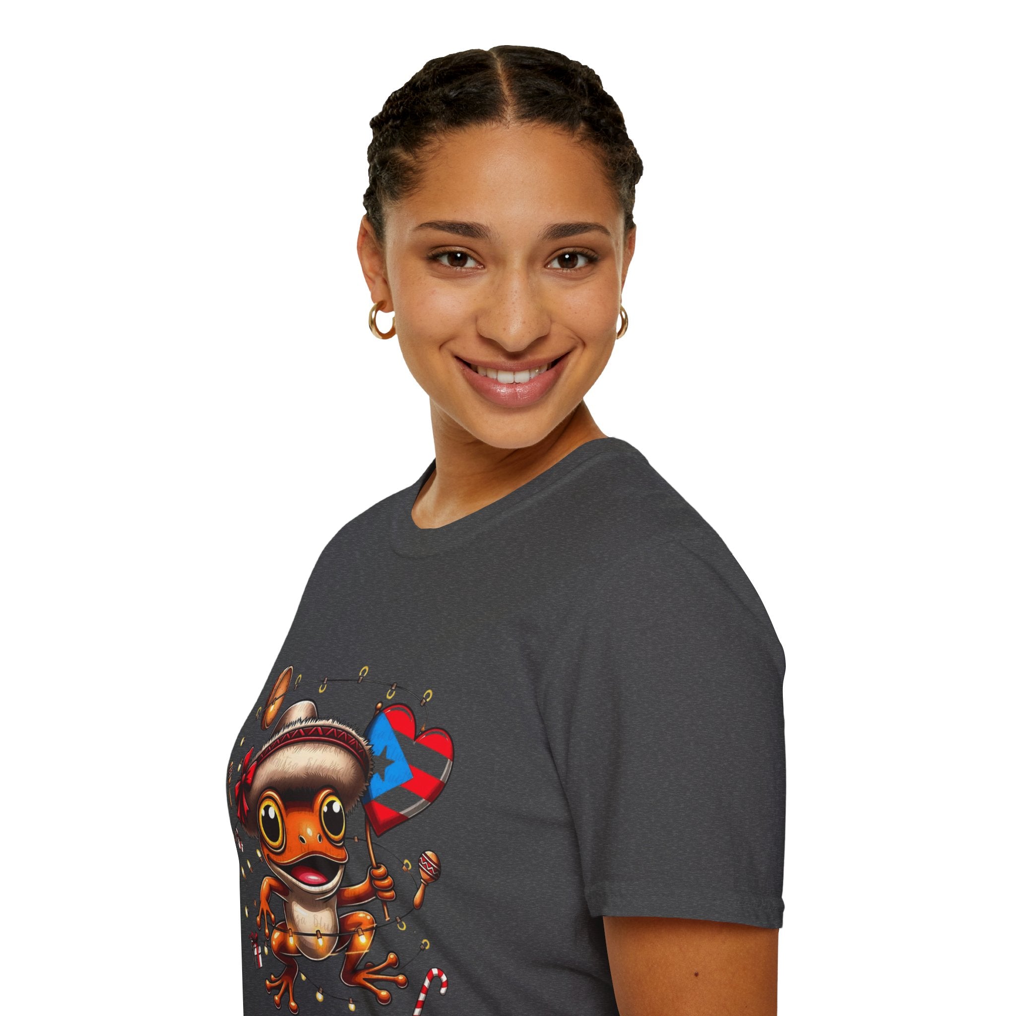 Puerto Rico Frog Holiday T-Shirt  Cute Coquí with Flag Heart (Christmas) Puerto Rico Navidades
