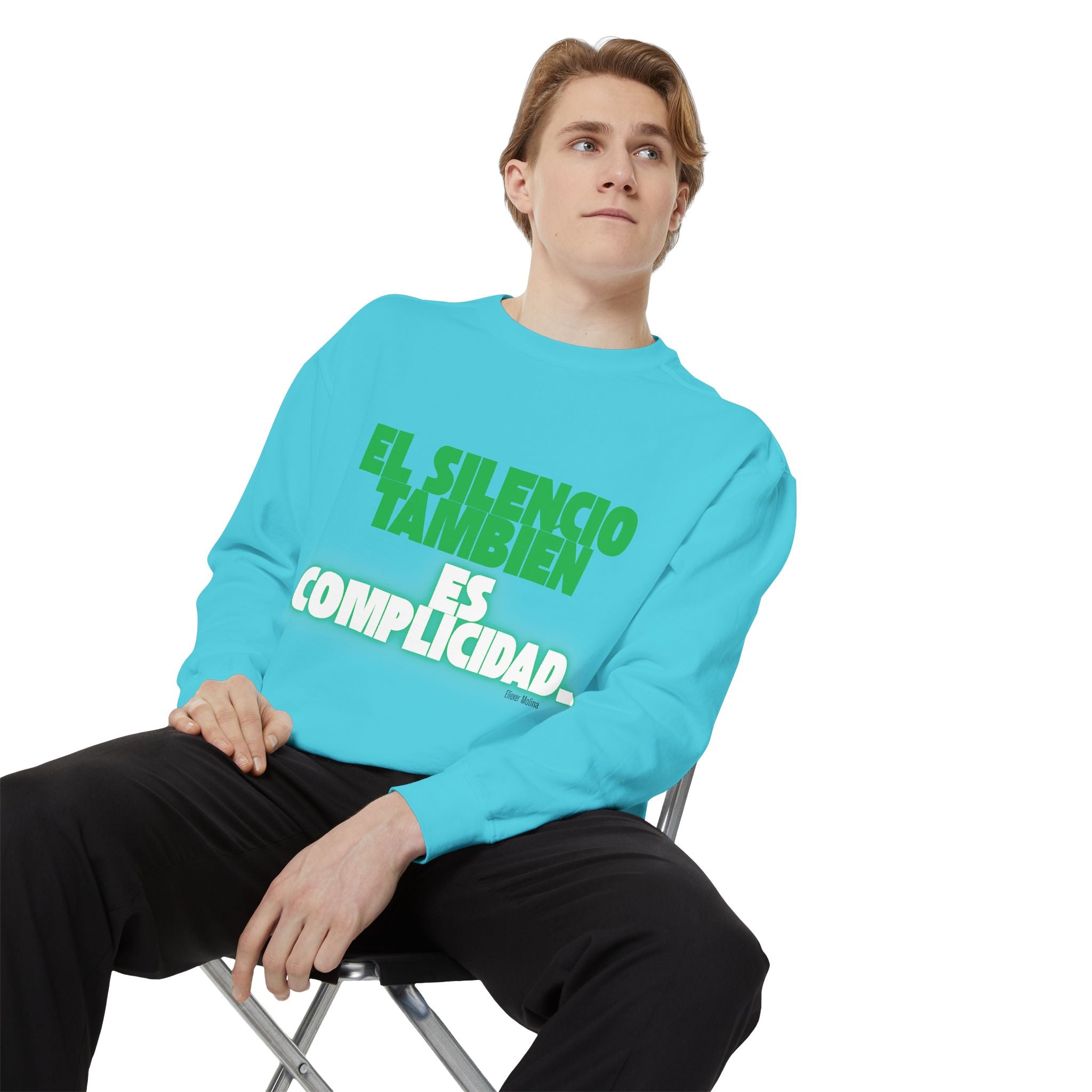 Sweatshirt  "El silencio también es complicidad" Spanish Protest Crewneck