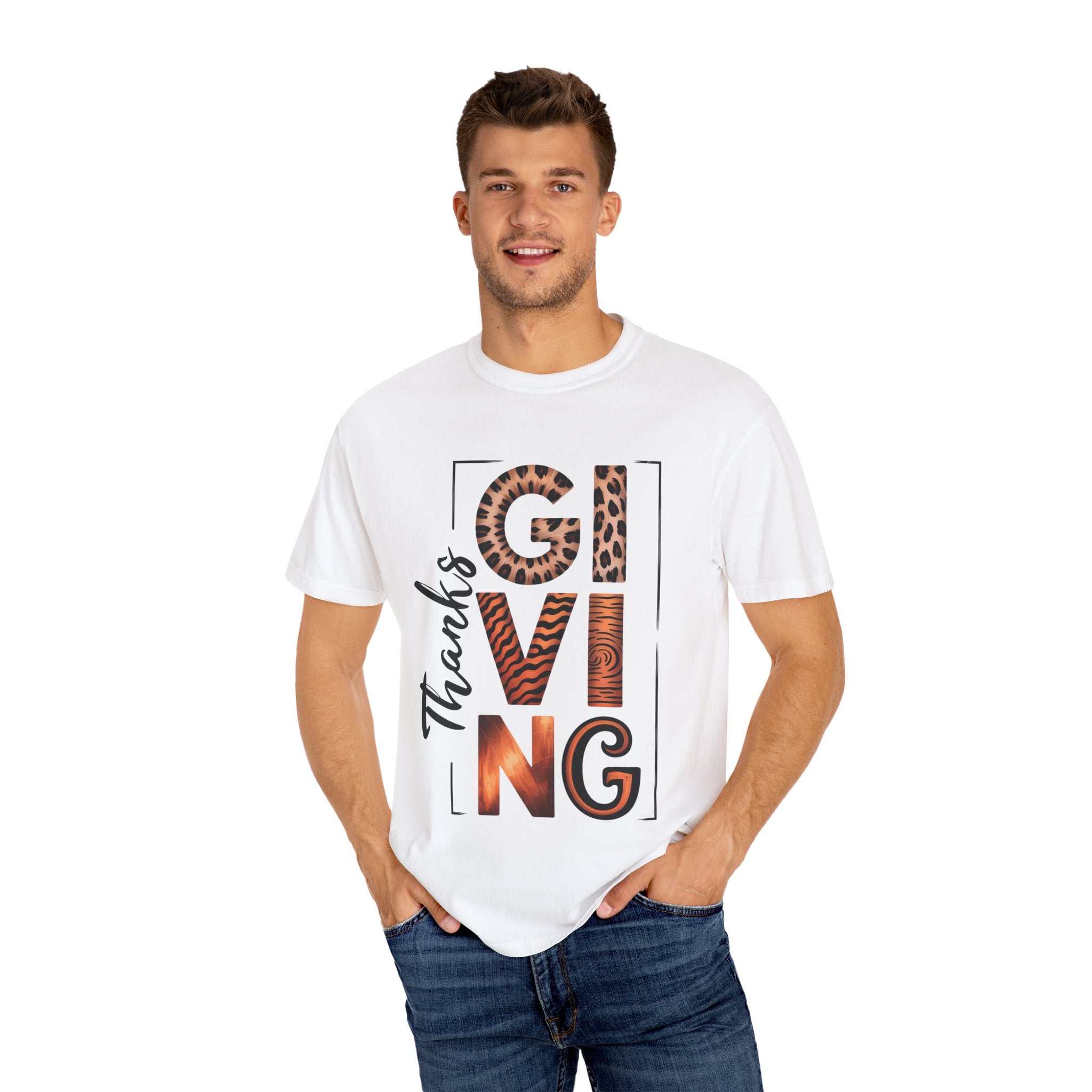 Fall T-Shirts and Sweatshirts Collection Giving Thanks T-Shirt Thanksgiving Graphic Tee with Leopard & Wood Pattern Letters