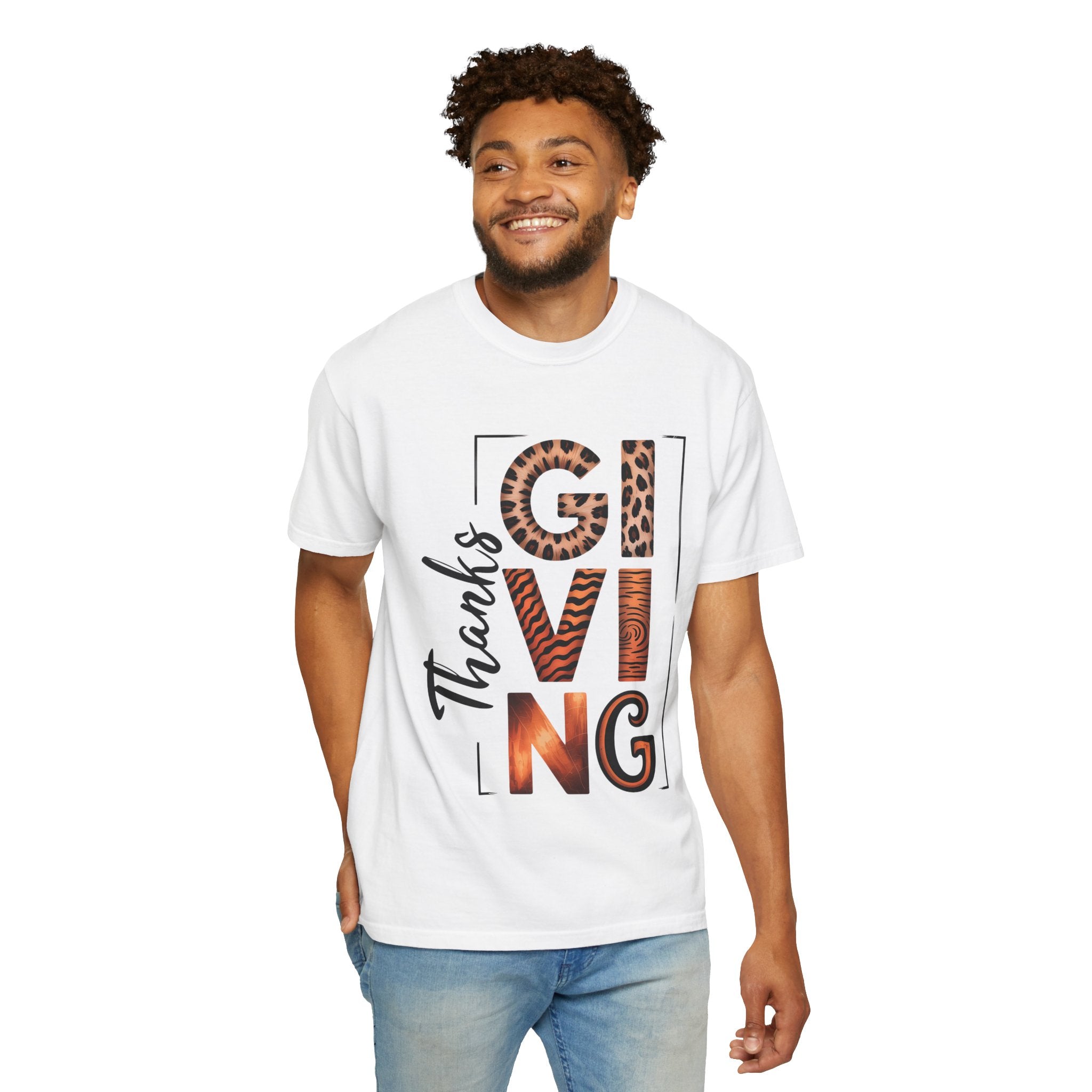 Fall T-Shirts and Sweatshirts Collection Giving Thanks T-Shirt Thanksgiving Graphic Tee with Leopard & Wood Pattern Letters