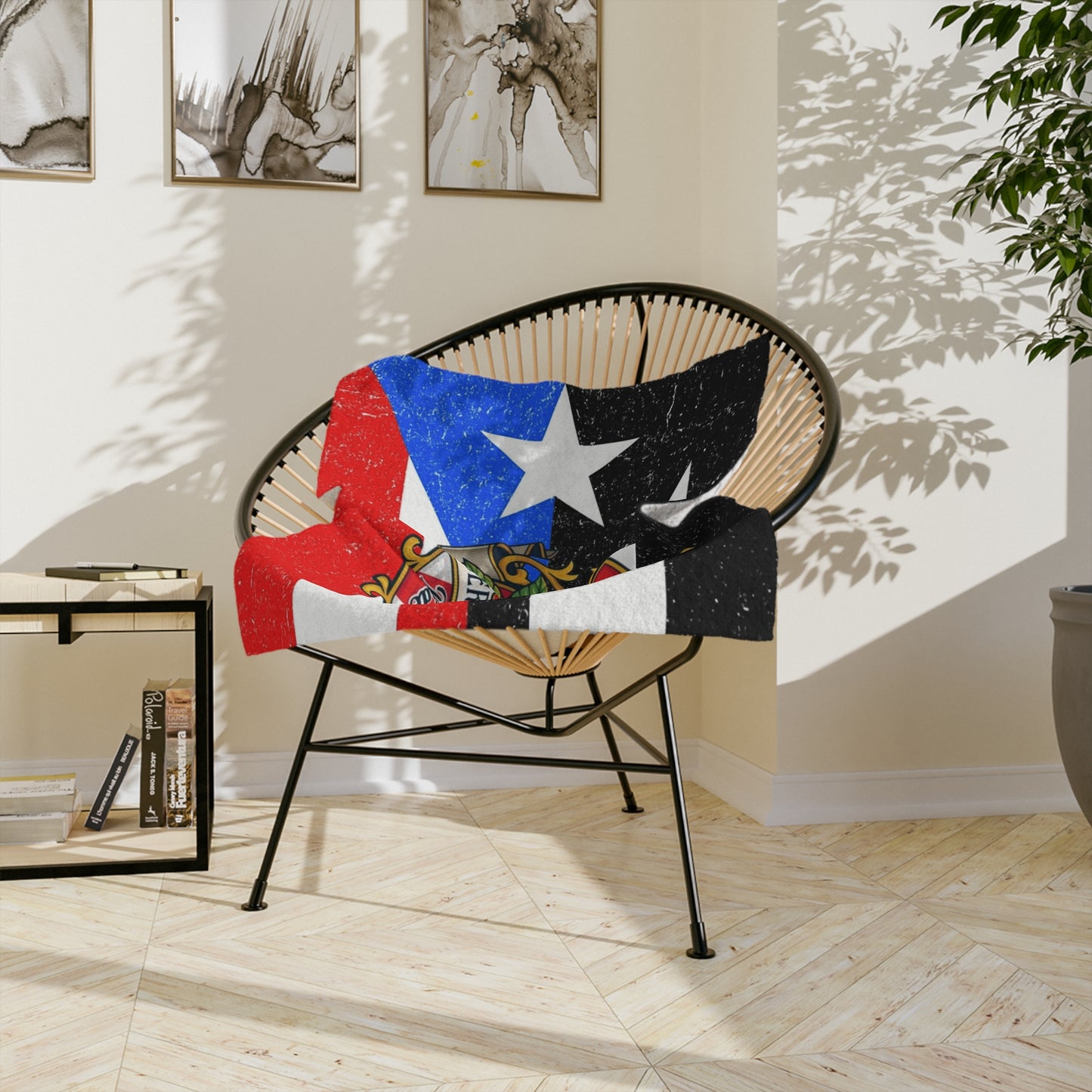 Puerto Rican Flag Velveteen Microfiber Blanket – Vintage Coat of Arms Throw