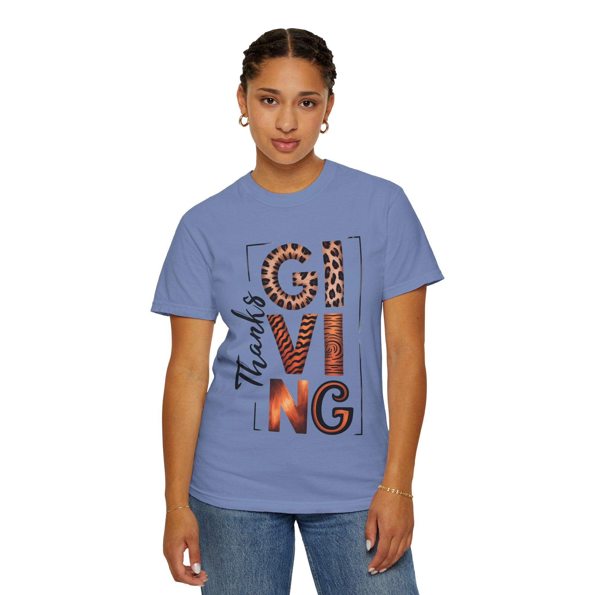 Fall T-Shirts and Sweatshirts Collection Giving Thanks T-Shirt Thanksgiving Graphic Tee with Leopard & Wood Pattern Letters