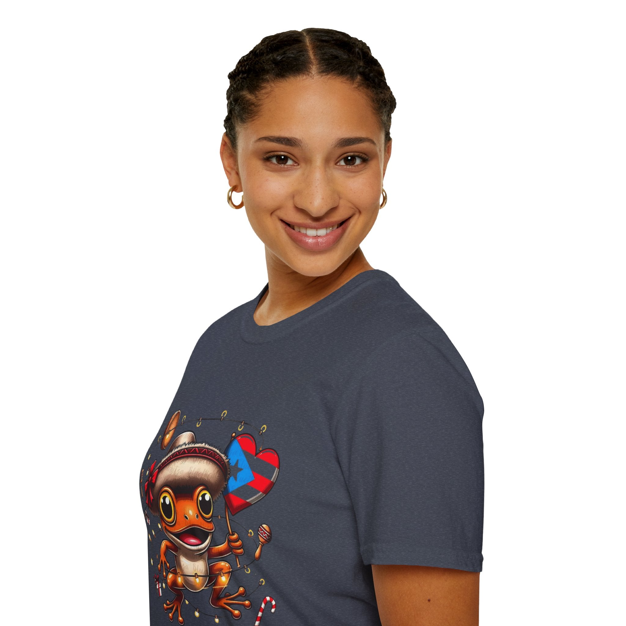 Puerto Rico Frog Holiday T-Shirt  Cute Coquí with Flag Heart (Christmas) Puerto Rico Navidades