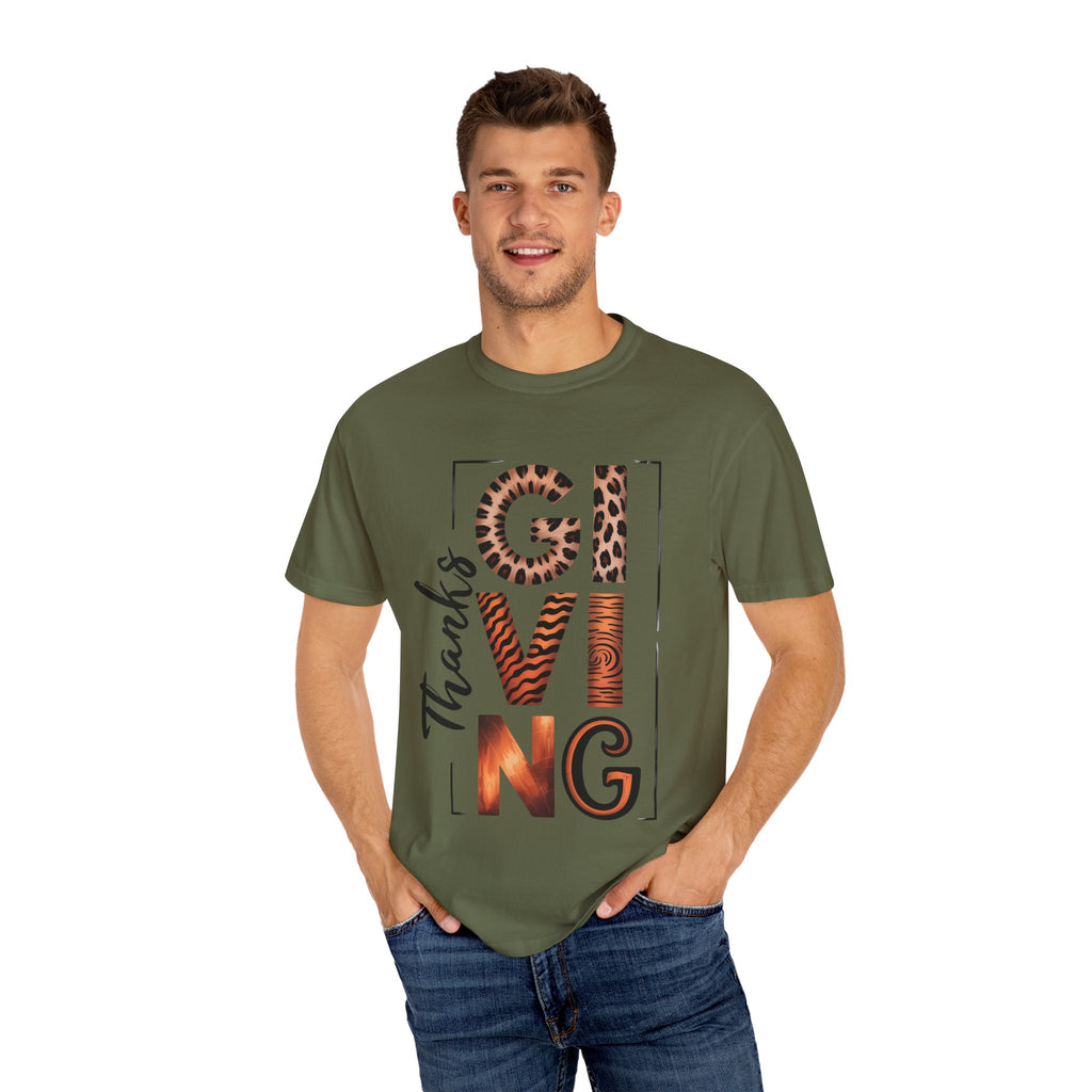 Fall T-Shirts and Sweatshirts Collection Giving Thanks T-Shirt Thanksgiving Graphic Tee with Leopard & Wood Pattern Letters