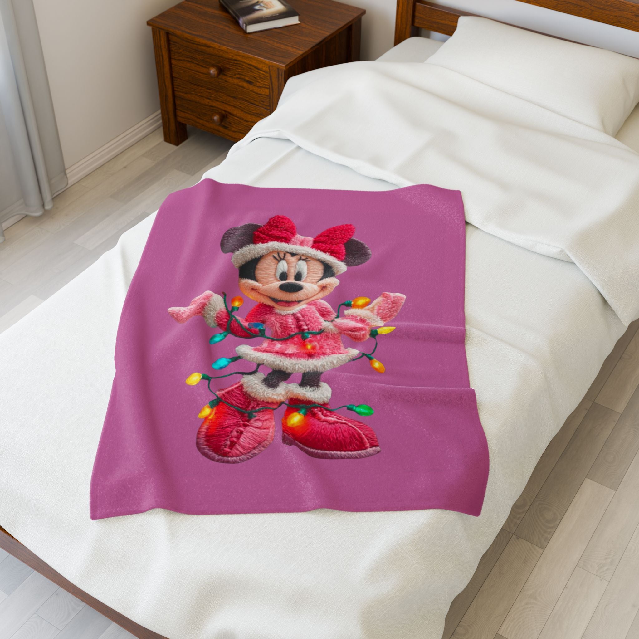 Magical Christmas Cartoon Blanket Plush Holiday Blanket  Festive Minnie Mouse with Christmas Lights
