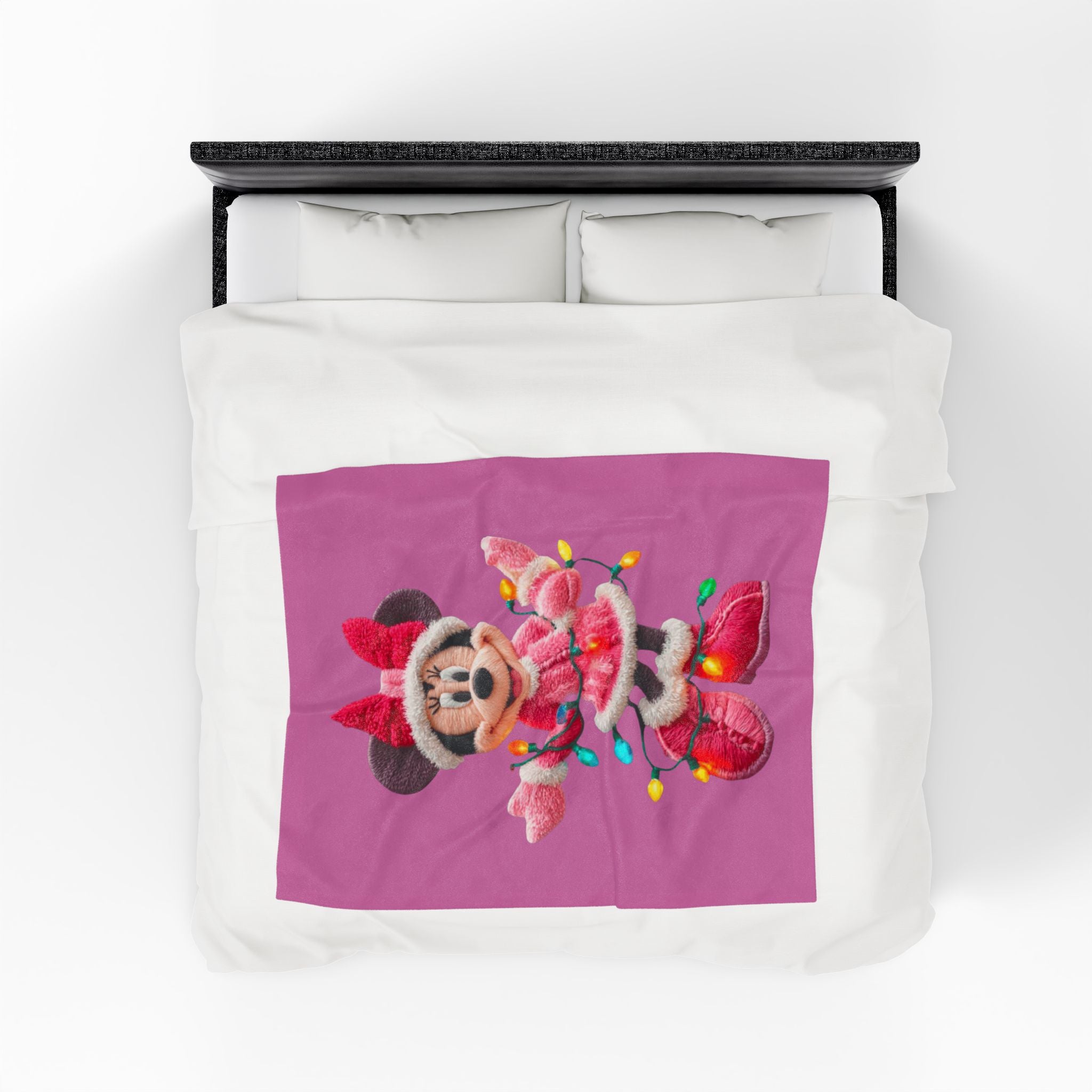 Magical Christmas Cartoon Blanket Plush Holiday Blanket  Festive Minnie Mouse with Christmas Lights