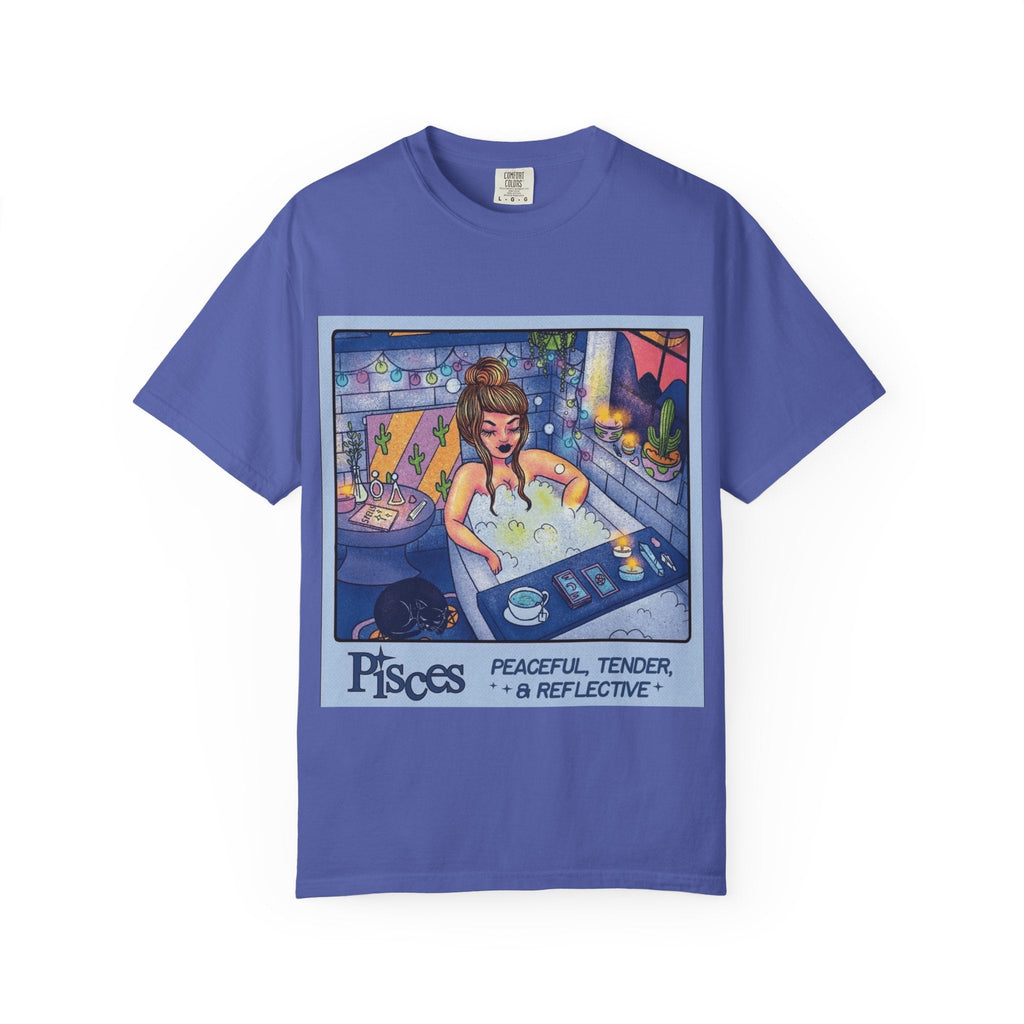 Creepin' It Real – October Essential Tee Astrology Pisces T-Shirt, Unisex Astrology Shirt, Unique Zodiac Tee, Gift for Pisces, Horoscope Apparel, Zodiac Sign T-Shirt - Metamorphosis Creations