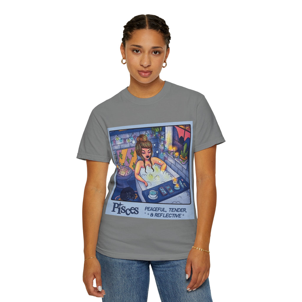 Creepin' It Real – October Essential Tee Astrology Pisces T-Shirt, Unisex Astrology Shirt, Unique Zodiac Tee, Gift for Pisces, Horoscope Apparel, Zodiac Sign T-Shirt - Metamorphosis Creations