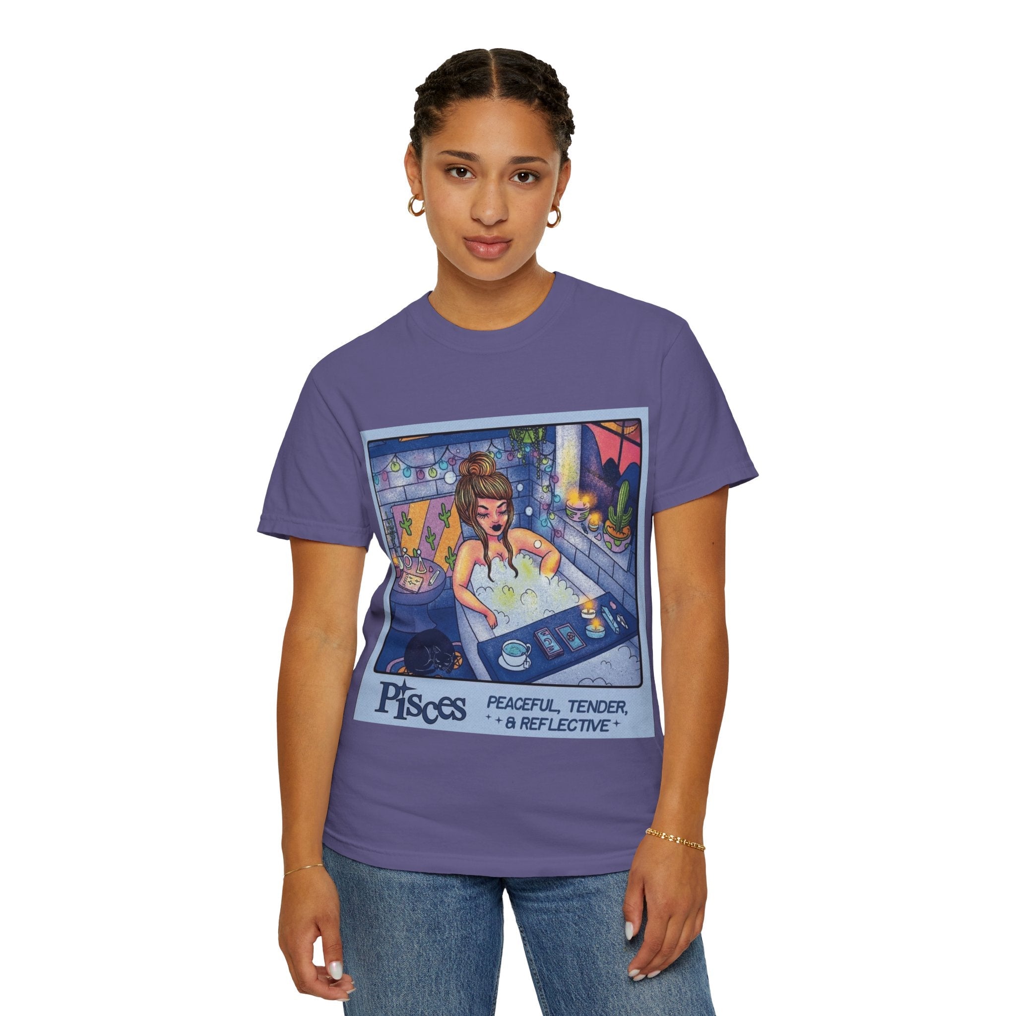 Creepin' It Real – October Essential Tee Astrology Pisces T-Shirt, Unisex Astrology Shirt, Unique Zodiac Tee, Gift for Pisces, Horoscope Apparel, Zodiac Sign T-Shirt - Metamorphosis Creations