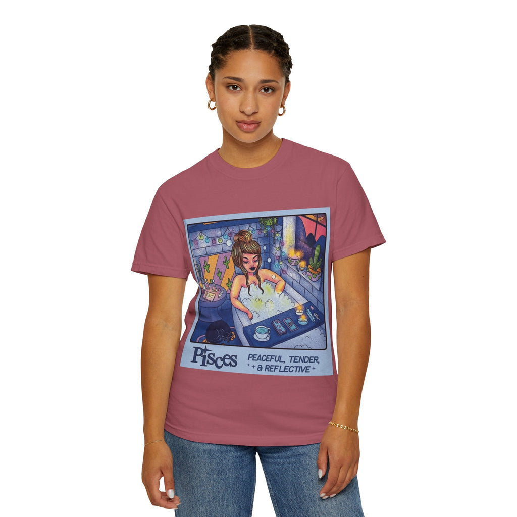 Creepin' It Real – October Essential Tee Astrology Pisces T-Shirt, Unisex Astrology Shirt, Unique Zodiac Tee, Gift for Pisces, Horoscope Apparel, Zodiac Sign T-Shirt - Metamorphosis Creations