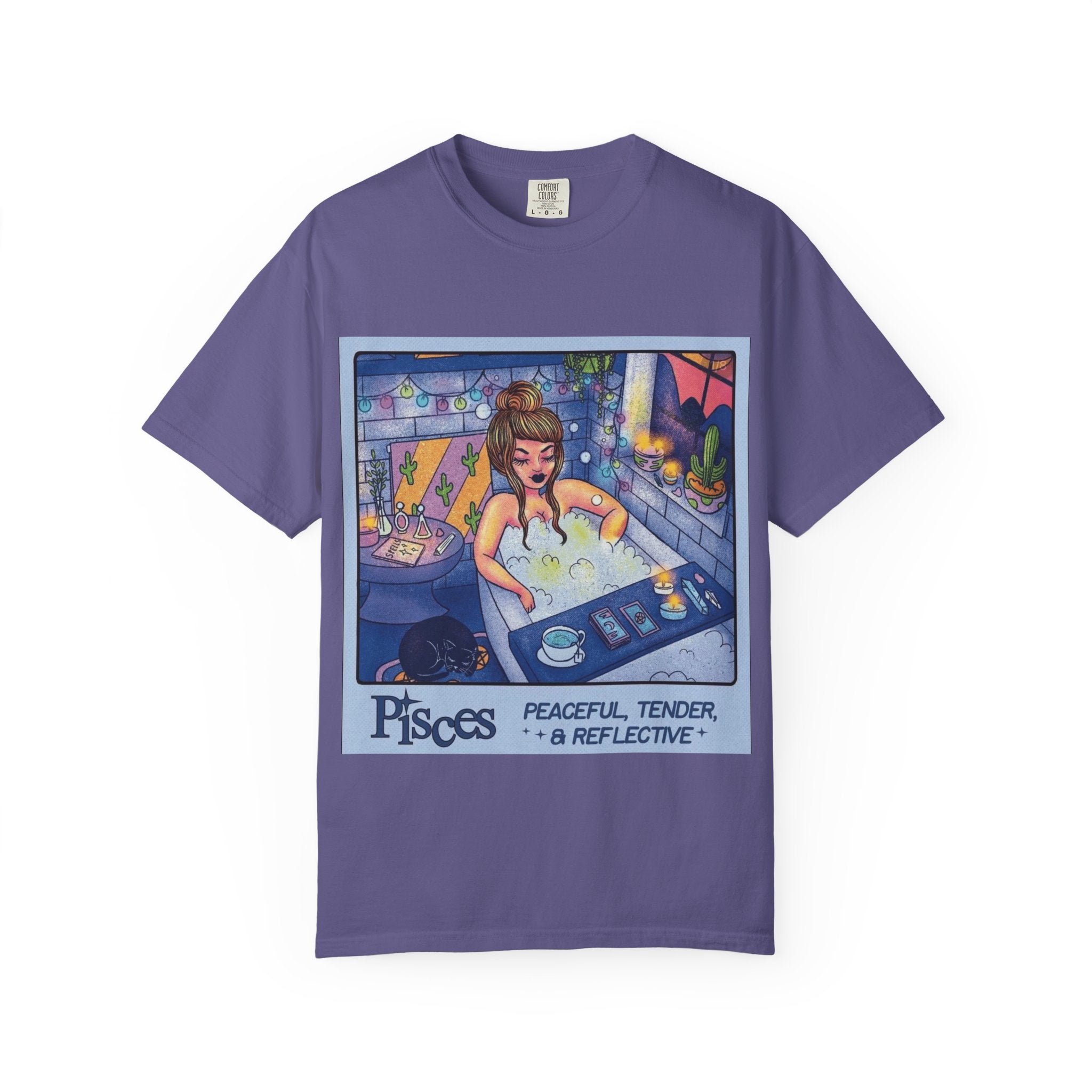 Creepin' It Real – October Essential Tee Astrology Pisces T-Shirt, Unisex Astrology Shirt, Unique Zodiac Tee, Gift for Pisces, Horoscope Apparel, Zodiac Sign T-Shirt - Metamorphosis Creations