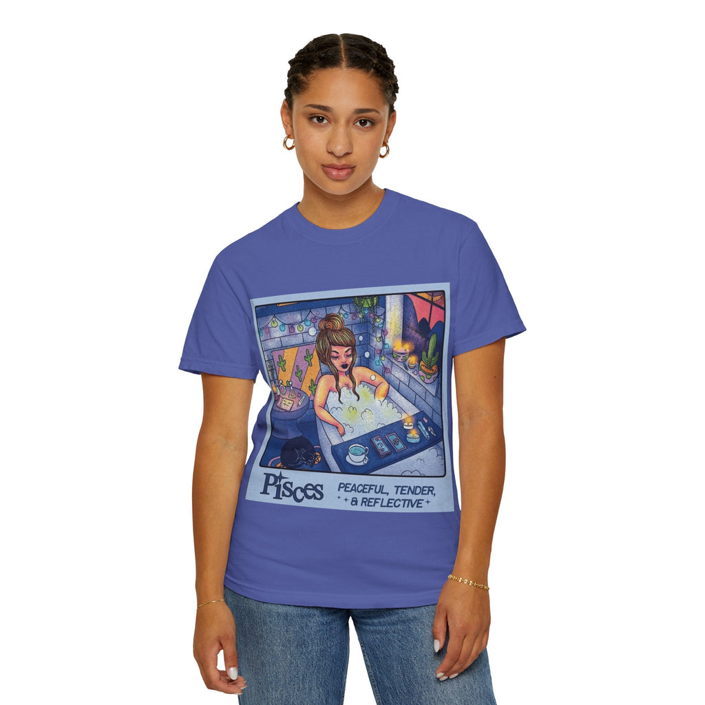 Creepin' It Real – October Essential Tee Astrology Pisces T-Shirt, Unisex Astrology Shirt, Unique Zodiac Tee, Gift for Pisces, Horoscope Apparel, Zodiac Sign T-Shirt - Metamorphosis Creations