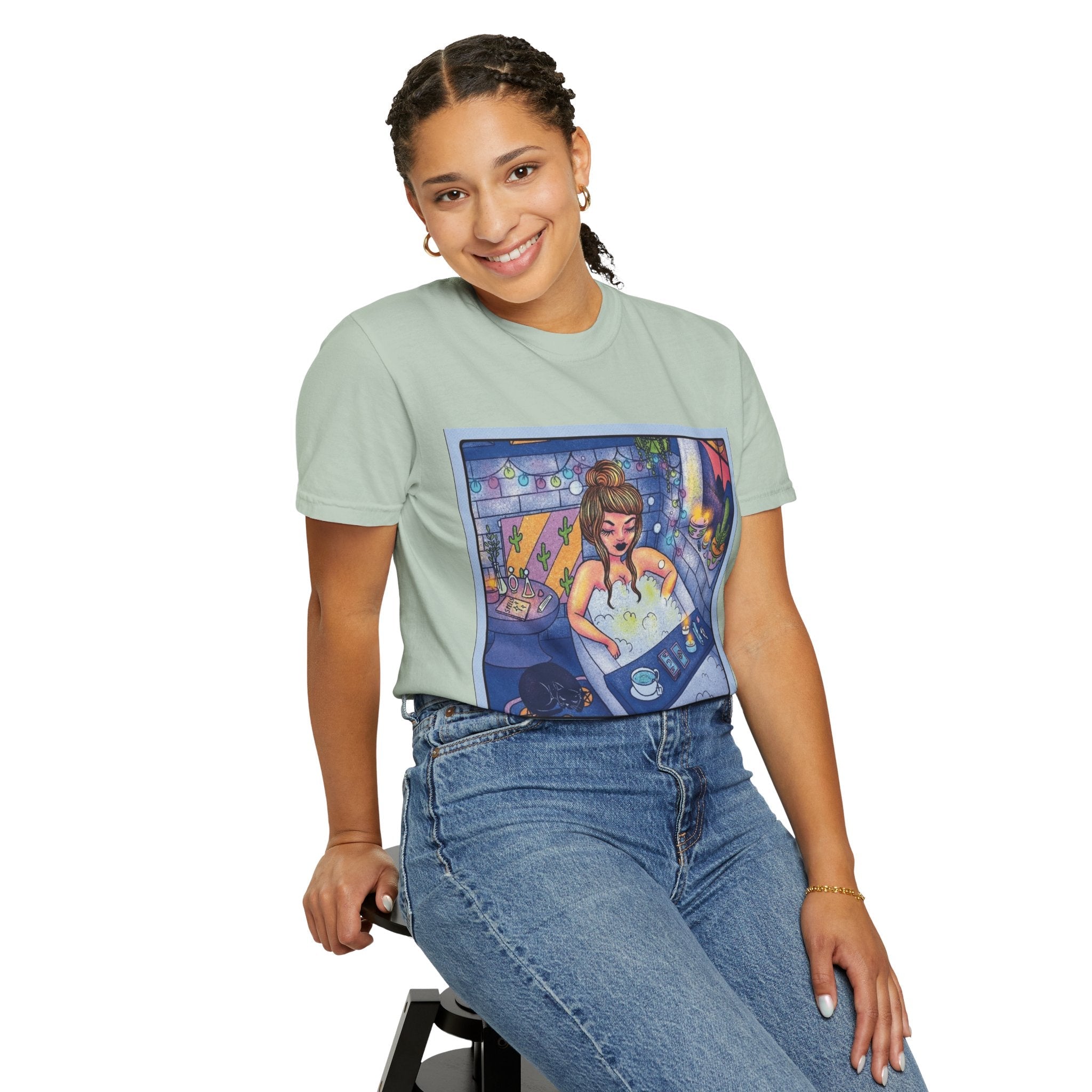 Creepin' It Real – October Essential Tee Astrology Pisces T-Shirt, Unisex Astrology Shirt, Unique Zodiac Tee, Gift for Pisces, Horoscope Apparel, Zodiac Sign T-Shirt - Metamorphosis Creations
