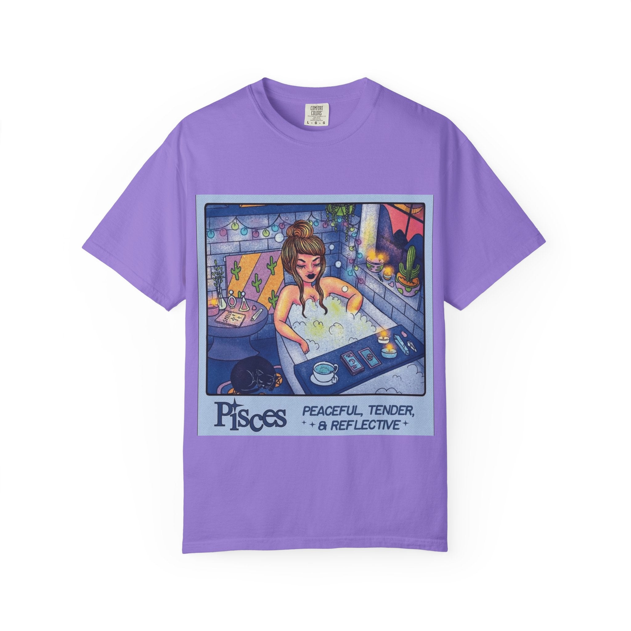 Creepin' It Real – October Essential Tee Astrology Pisces T-Shirt, Unisex Astrology Shirt, Unique Zodiac Tee, Gift for Pisces, Horoscope Apparel, Zodiac Sign T-Shirt - Metamorphosis Creations