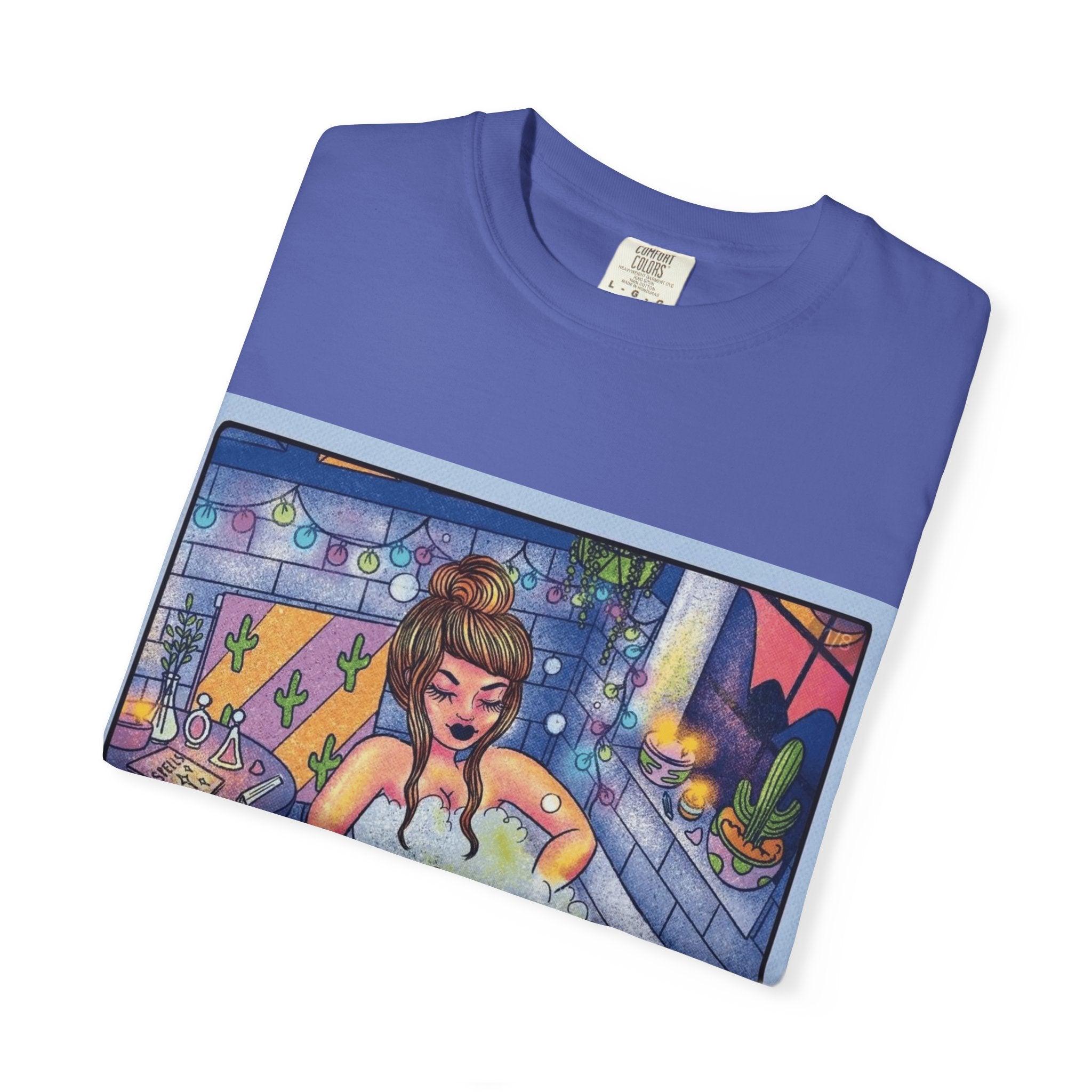 Creepin' It Real – October Essential Tee Astrology Pisces T-Shirt, Unisex Astrology Shirt, Unique Zodiac Tee, Gift for Pisces, Horoscope Apparel, Zodiac Sign T-Shirt - Metamorphosis Creations