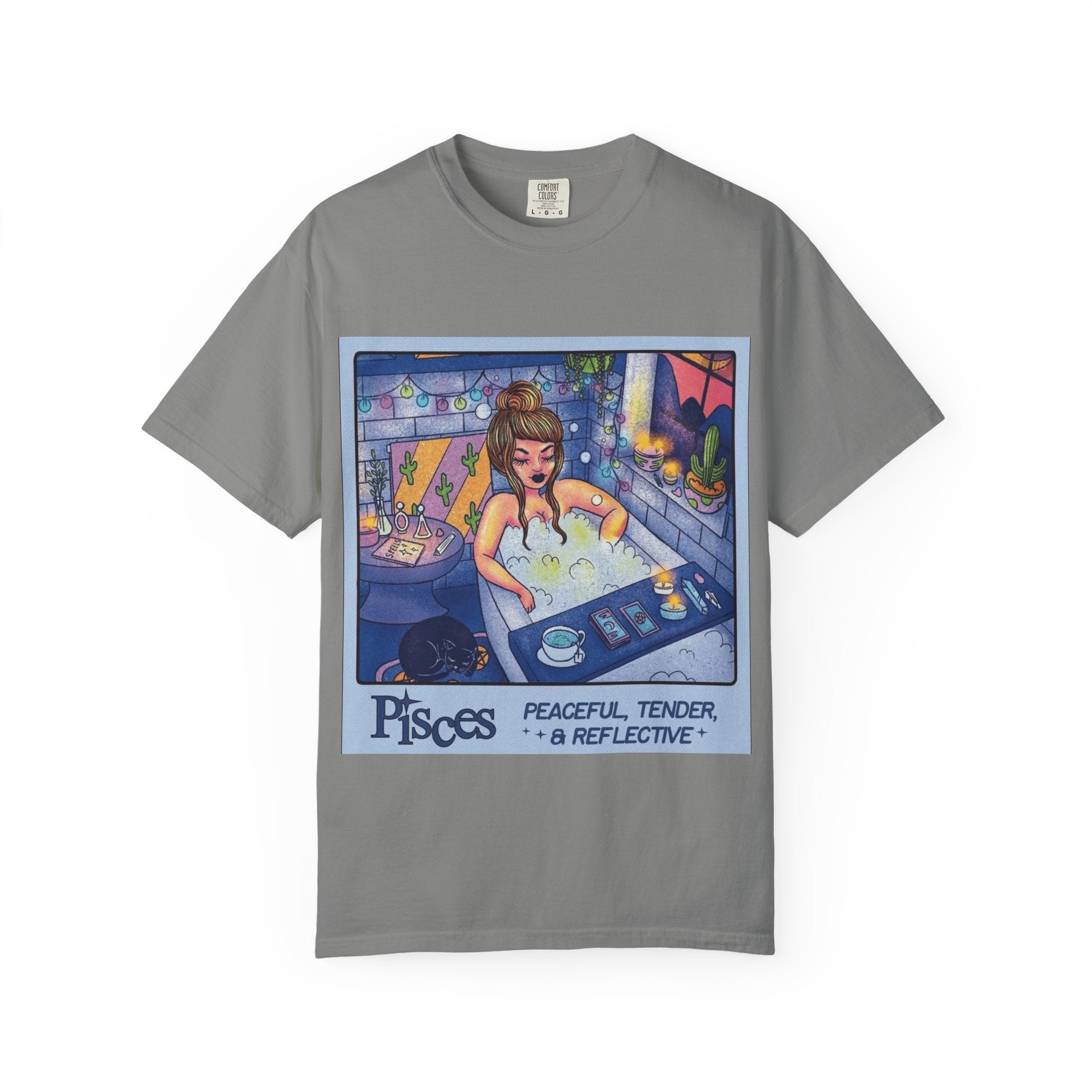 Creepin' It Real – October Essential Tee Astrology Pisces T-Shirt, Unisex Astrology Shirt, Unique Zodiac Tee, Gift for Pisces, Horoscope Apparel, Zodiac Sign T-Shirt - Metamorphosis Creations