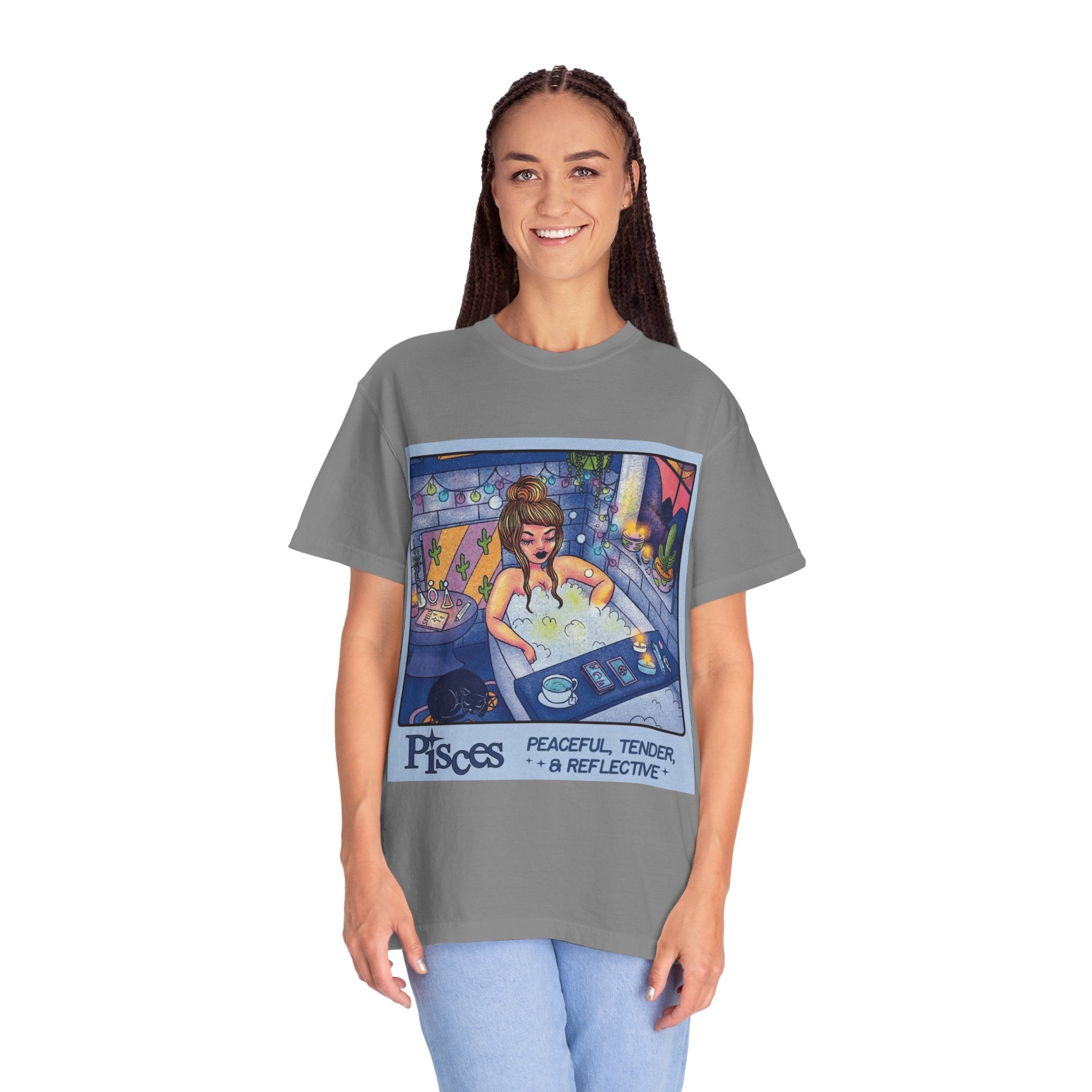 Creepin' It Real – October Essential Tee Astrology Pisces T-Shirt, Unisex Astrology Shirt, Unique Zodiac Tee, Gift for Pisces, Horoscope Apparel, Zodiac Sign T-Shirt - Metamorphosis Creations