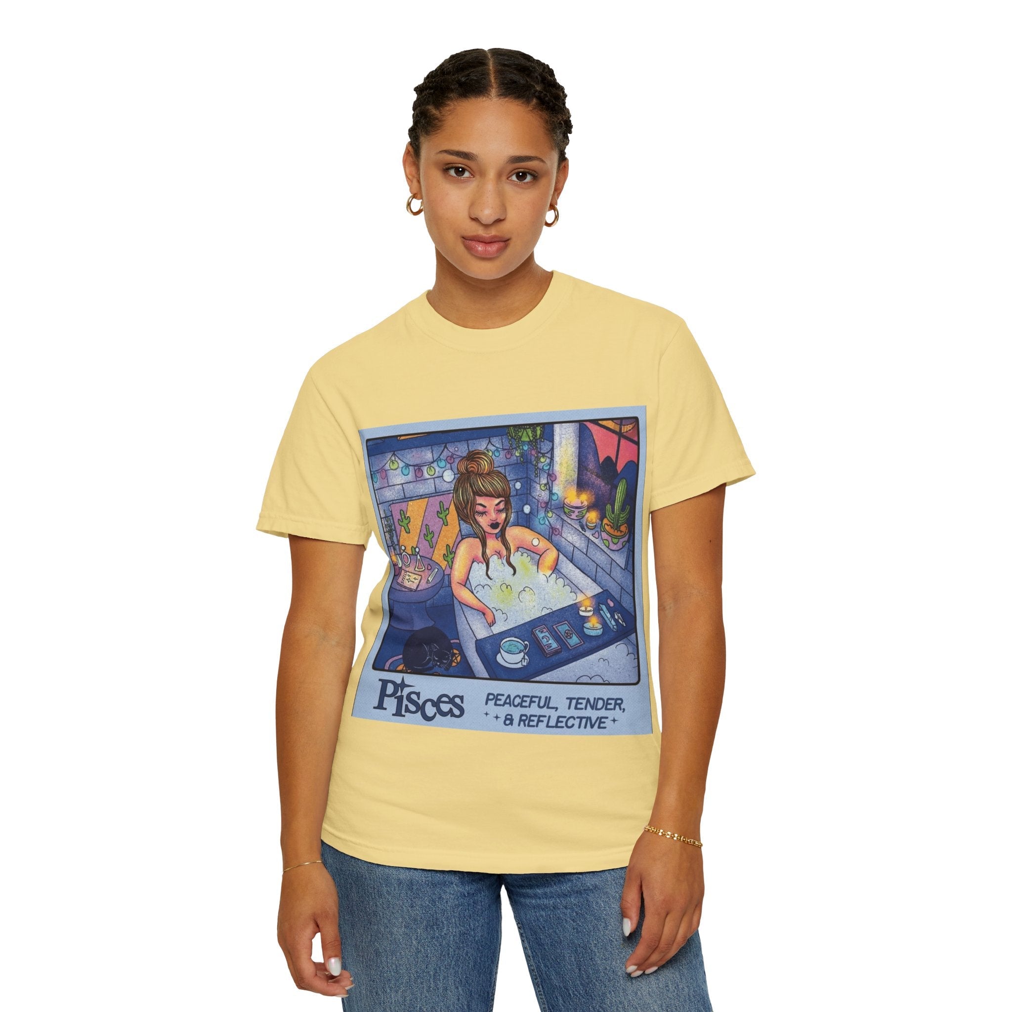 Creepin' It Real – October Essential Tee Astrology Pisces T-Shirt, Unisex Astrology Shirt, Unique Zodiac Tee, Gift for Pisces, Horoscope Apparel, Zodiac Sign T-Shirt - Metamorphosis Creations