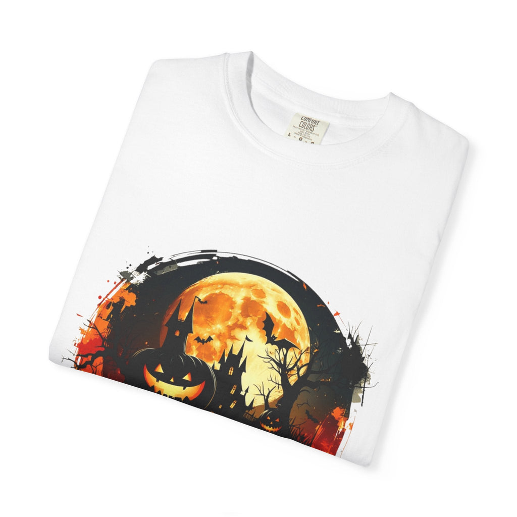 Halloween Moon Graphic T-shirt, Unisex Spooky Shirt, Fall Outfit, October Fest Tee, Halloween Party Wear, Trick or Treat T-shirt - Metamorphosis Creations