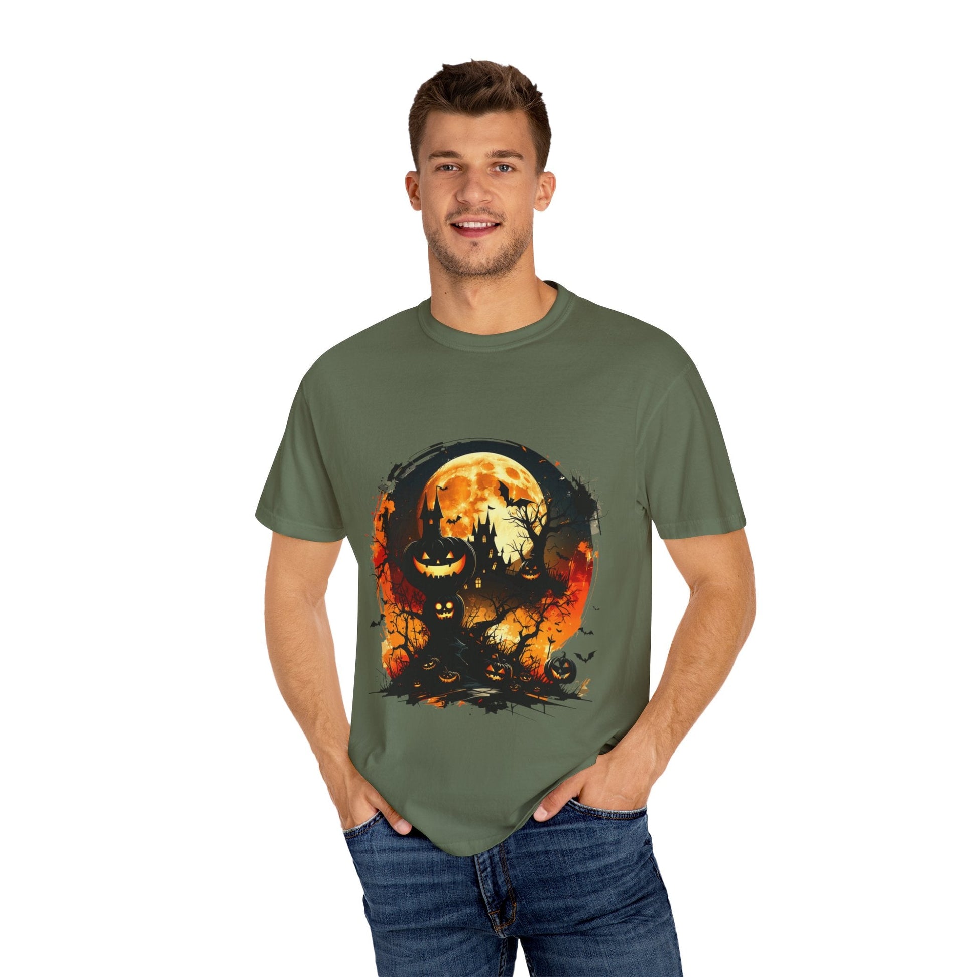 Halloween Moon Graphic T-shirt, Unisex Spooky Shirt, Fall Outfit, October Fest Tee, Halloween Party Wear, Trick or Treat T-shirt - Metamorphosis Creations