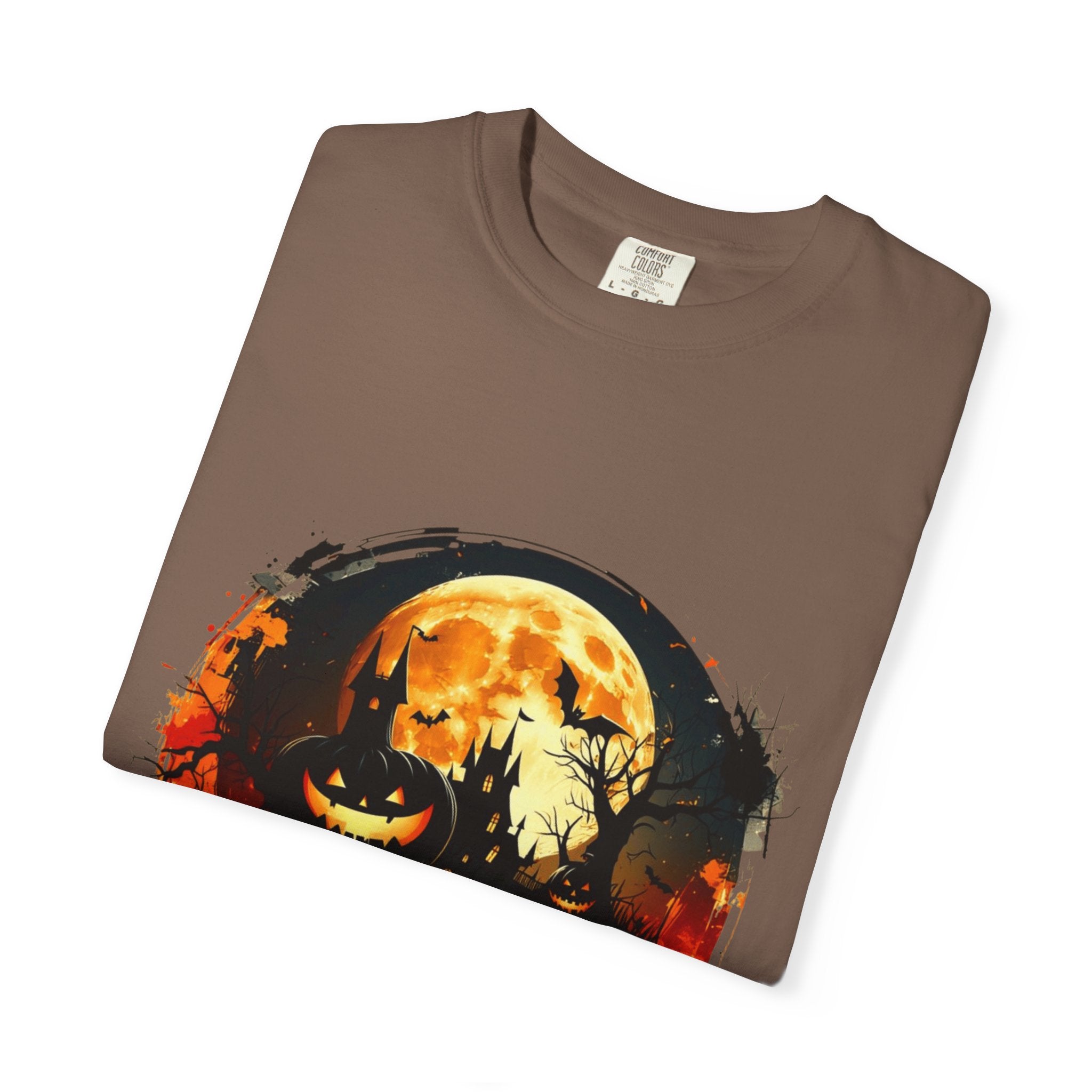 Halloween Moon Graphic T-shirt, Unisex Spooky Shirt, Fall Outfit, October Fest Tee, Halloween Party Wear, Trick or Treat T-shirt - Metamorphosis Creations