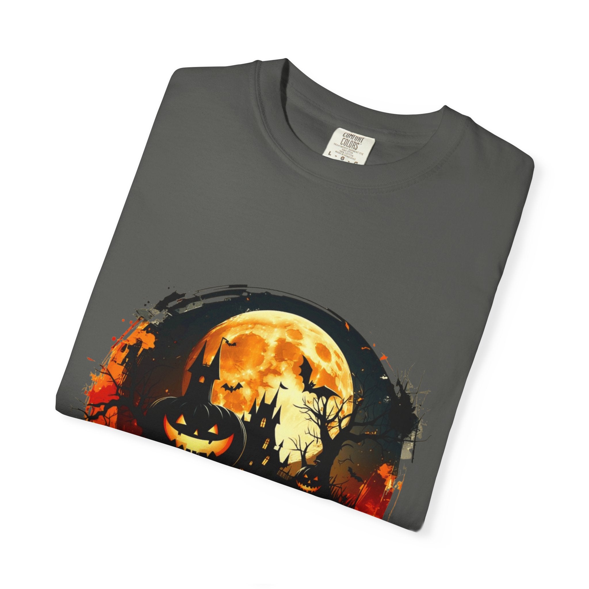 Halloween Moon Graphic T-shirt, Unisex Spooky Shirt, Fall Outfit, October Fest Tee, Halloween Party Wear, Trick or Treat T-shirt - Metamorphosis Creations